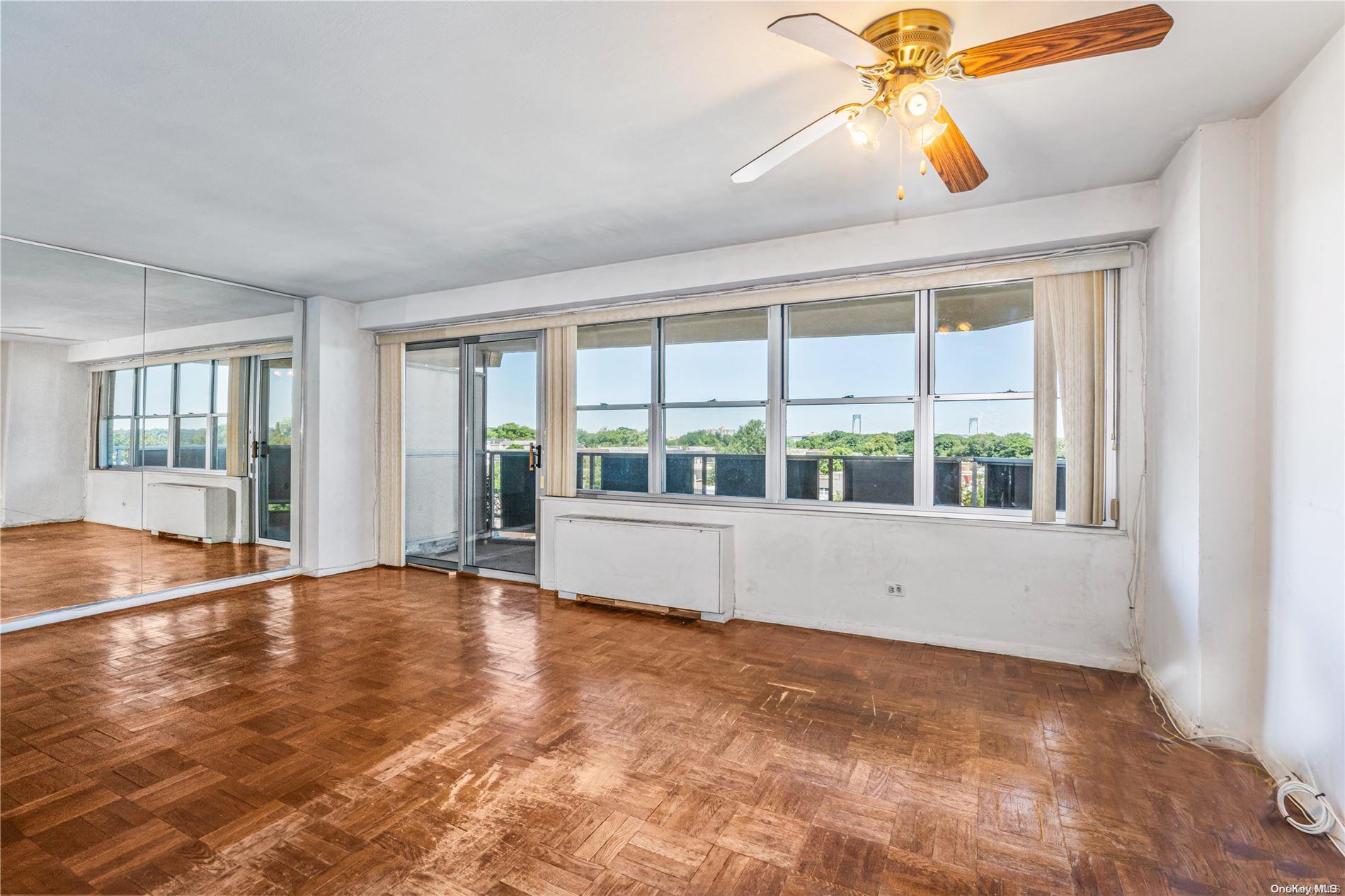 #12 photo, 17-85 215th Street, クイーンズ区 Bayside , NY 11360