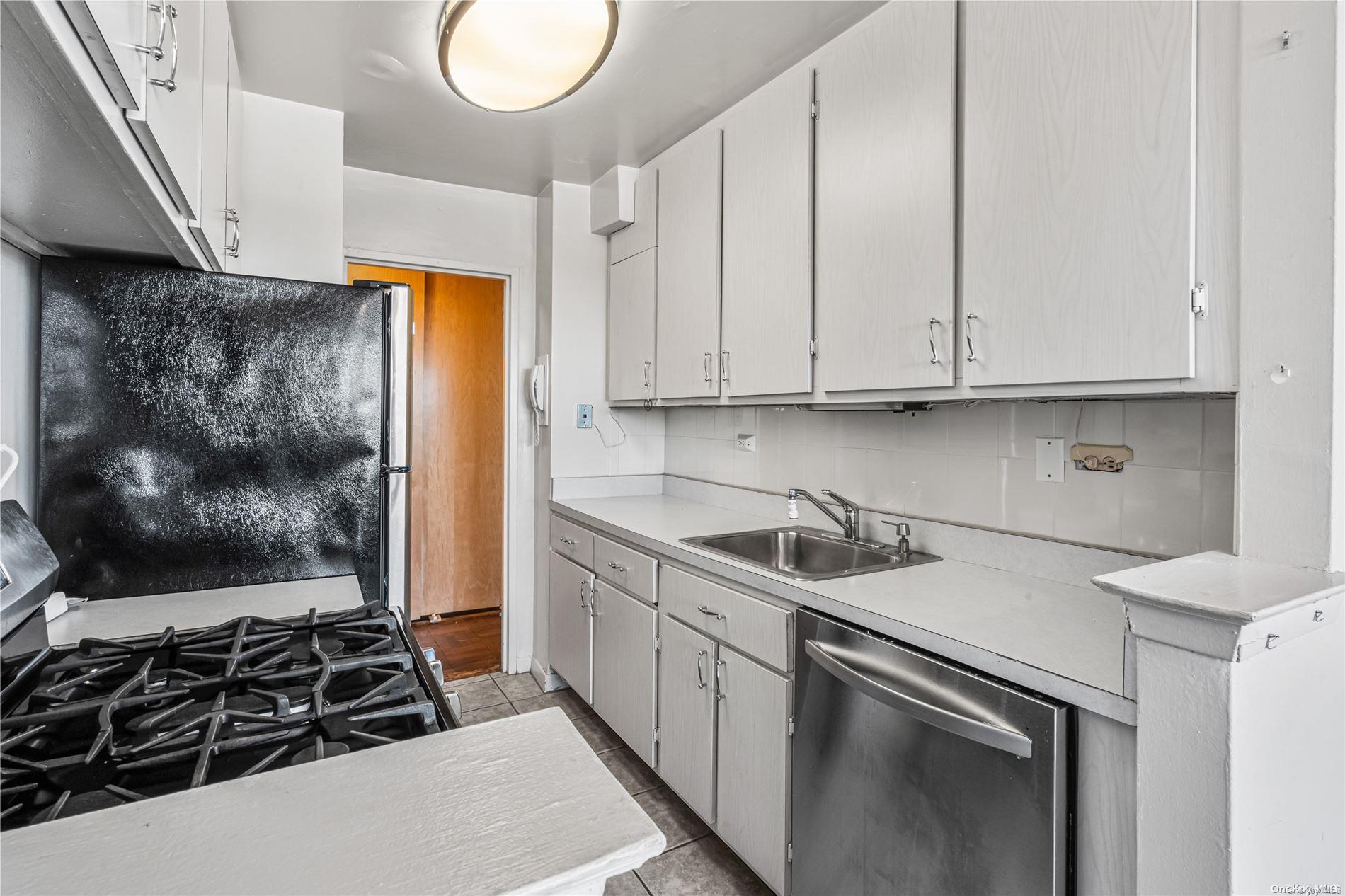 #13 photo, 17-85 215th Street, クイーンズ区 Bayside , NY 11360