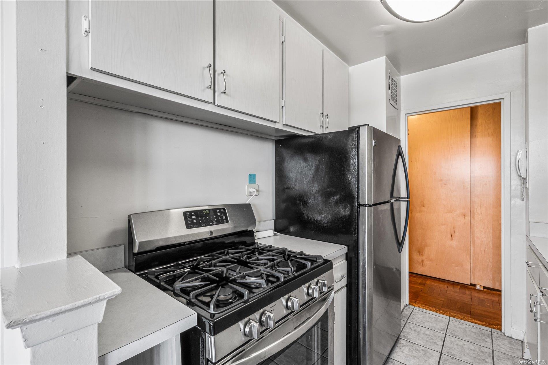 #14 photo, 17-85 215th Street, クイーンズ区 Bayside , NY 11360