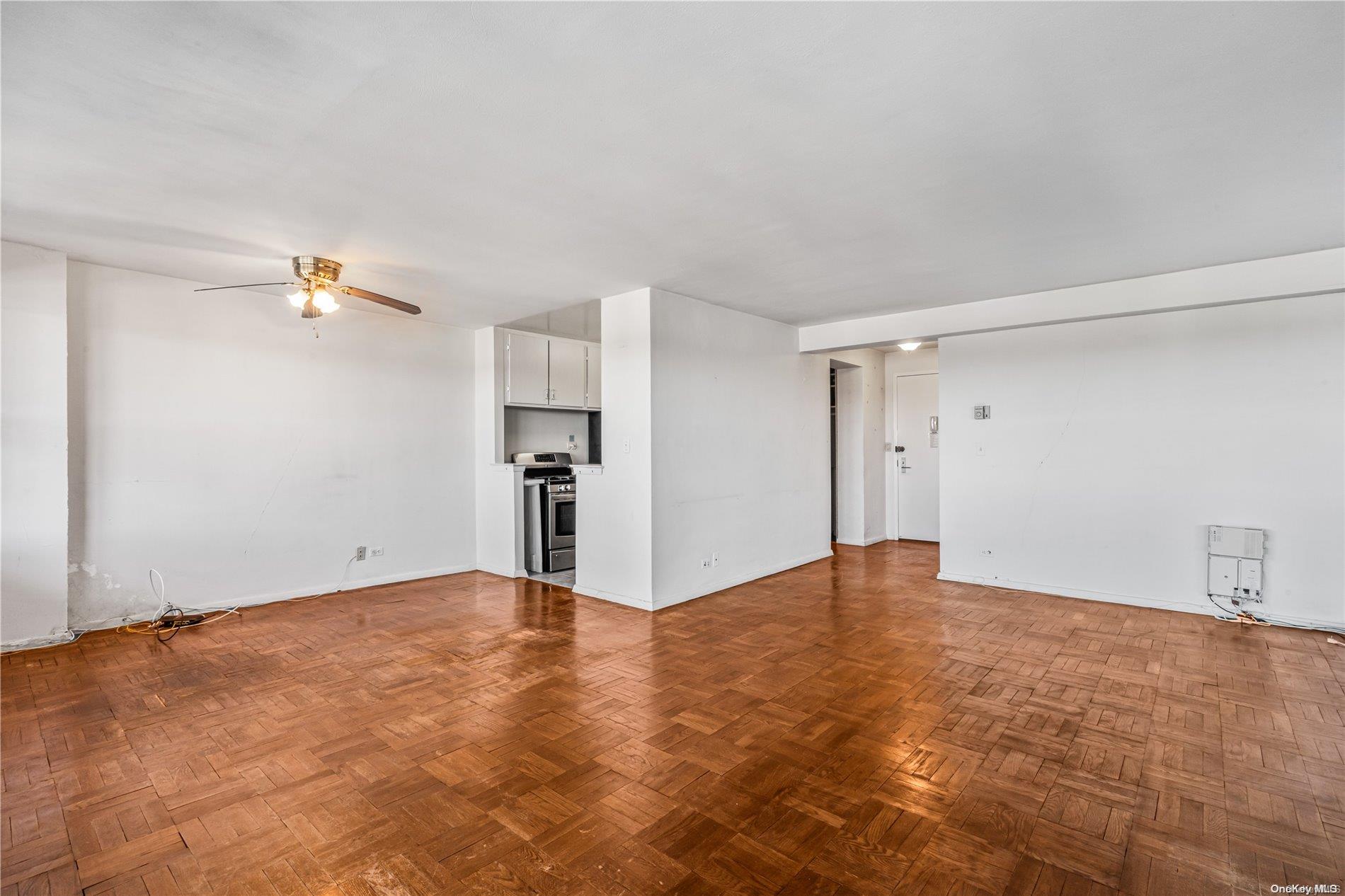 #9 photo, 17-85 215th Street, クイーンズ区 Bayside , NY 11360