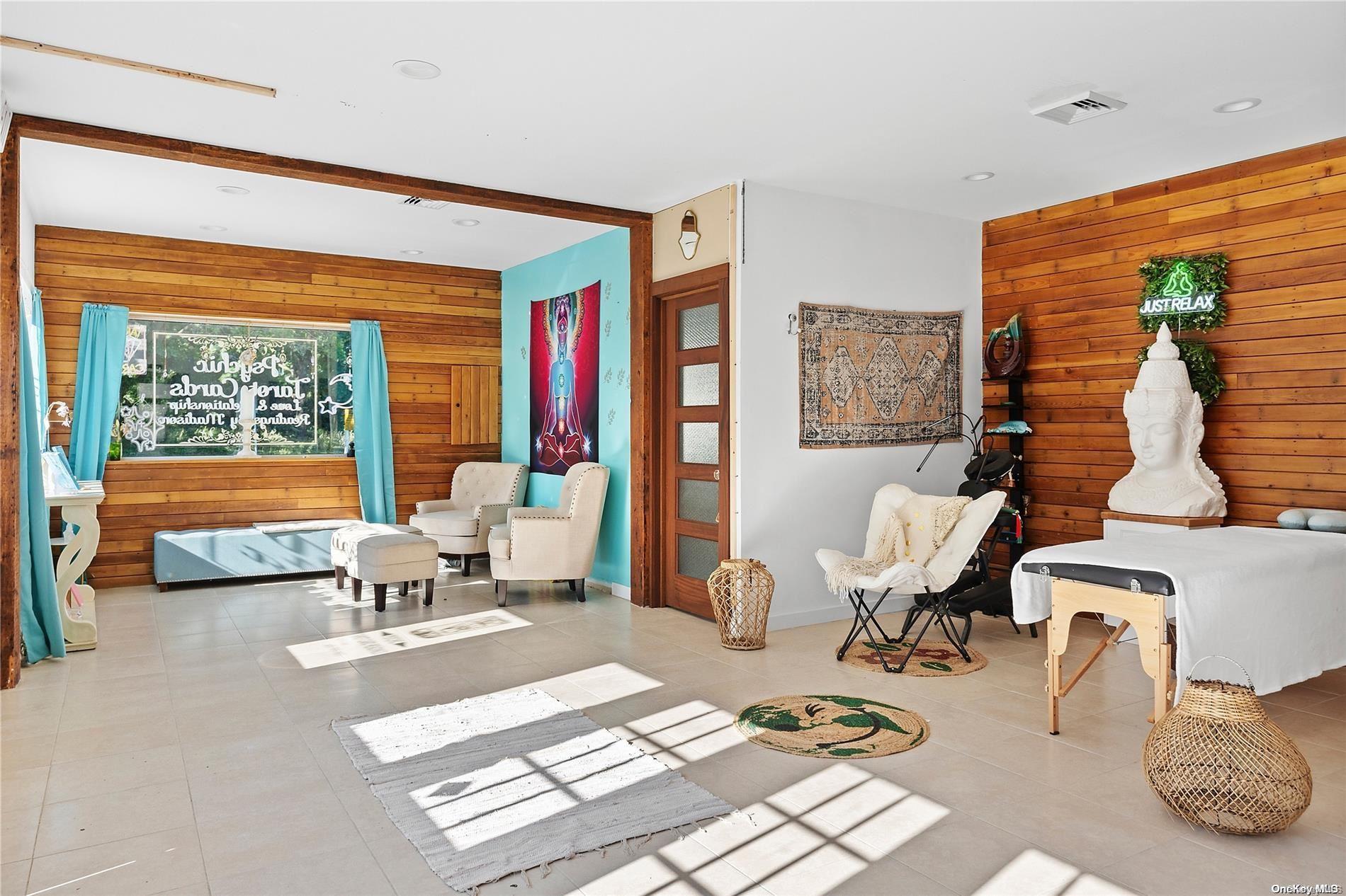 #12 photo, 218 Main Road Rt-25, Aquebogue , NY 11901