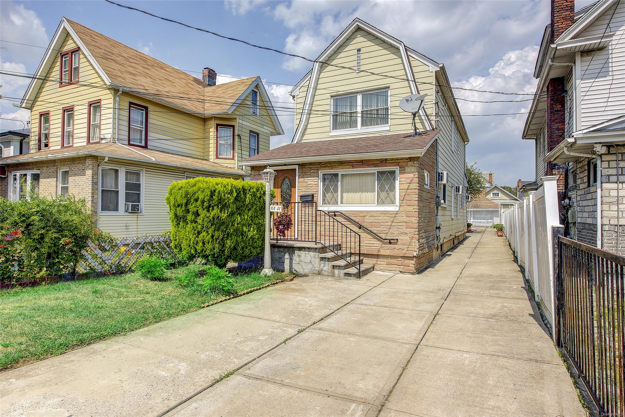 #1 photo, 88-27 196th Street, Hollis , NY 11423