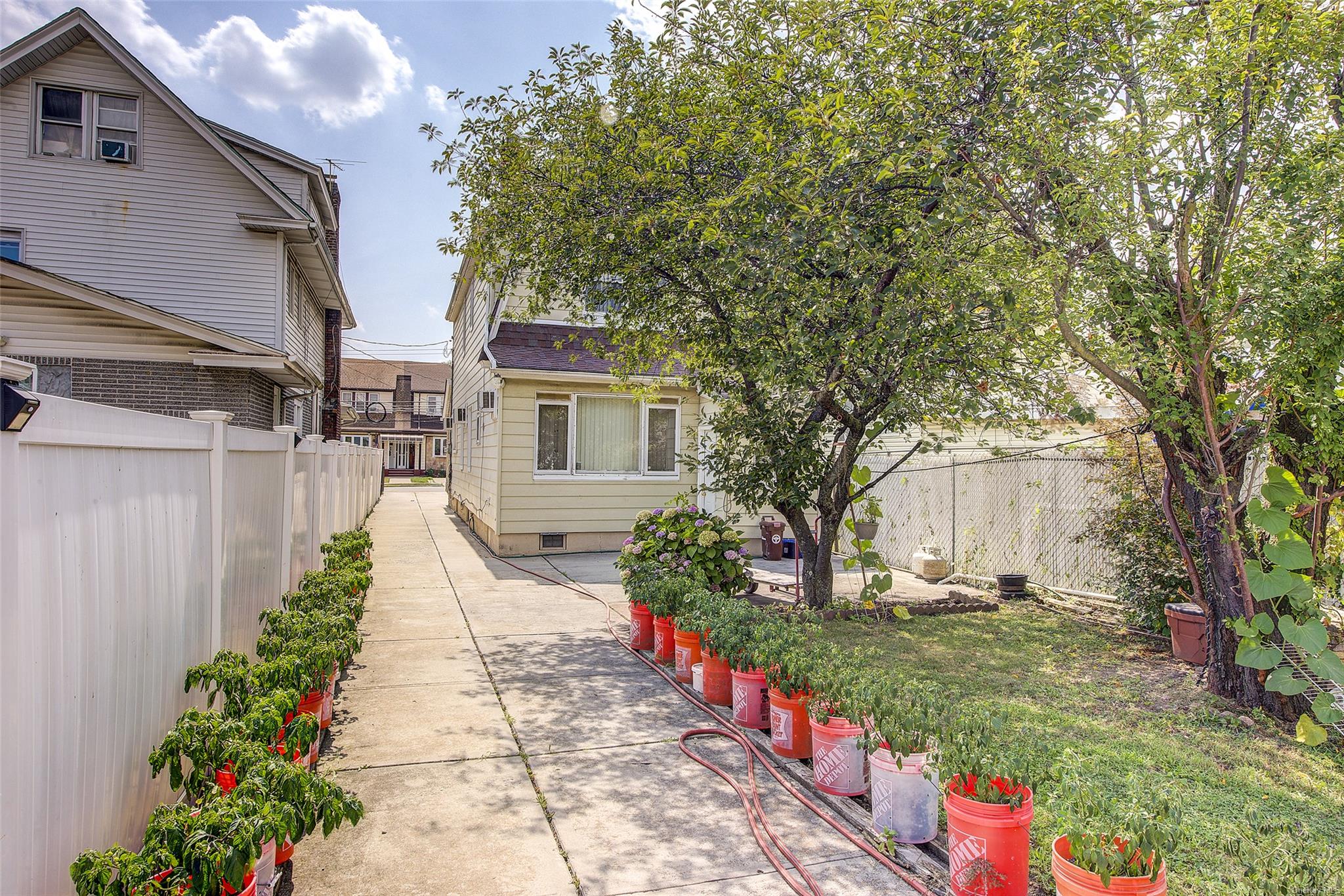 #7 photo, 88-27 196th Street, クイーンズ区 Hollis , NY 11423