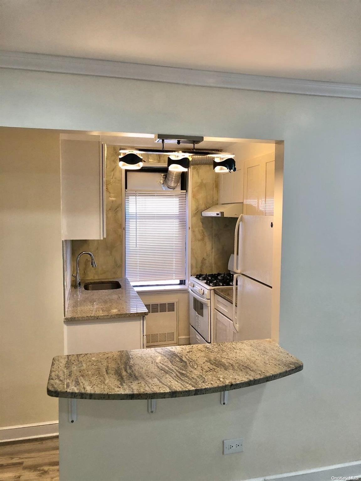 #7 photo, 150-20 71st Ave, クイーンズ区 Flushing , NY 11367