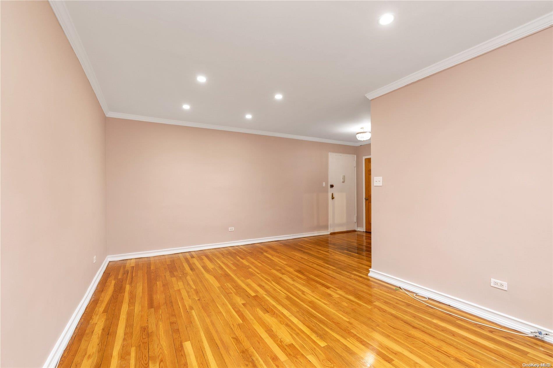 #1 photo, 141-05 Pershing Crescent, Briarwood , NY 11435