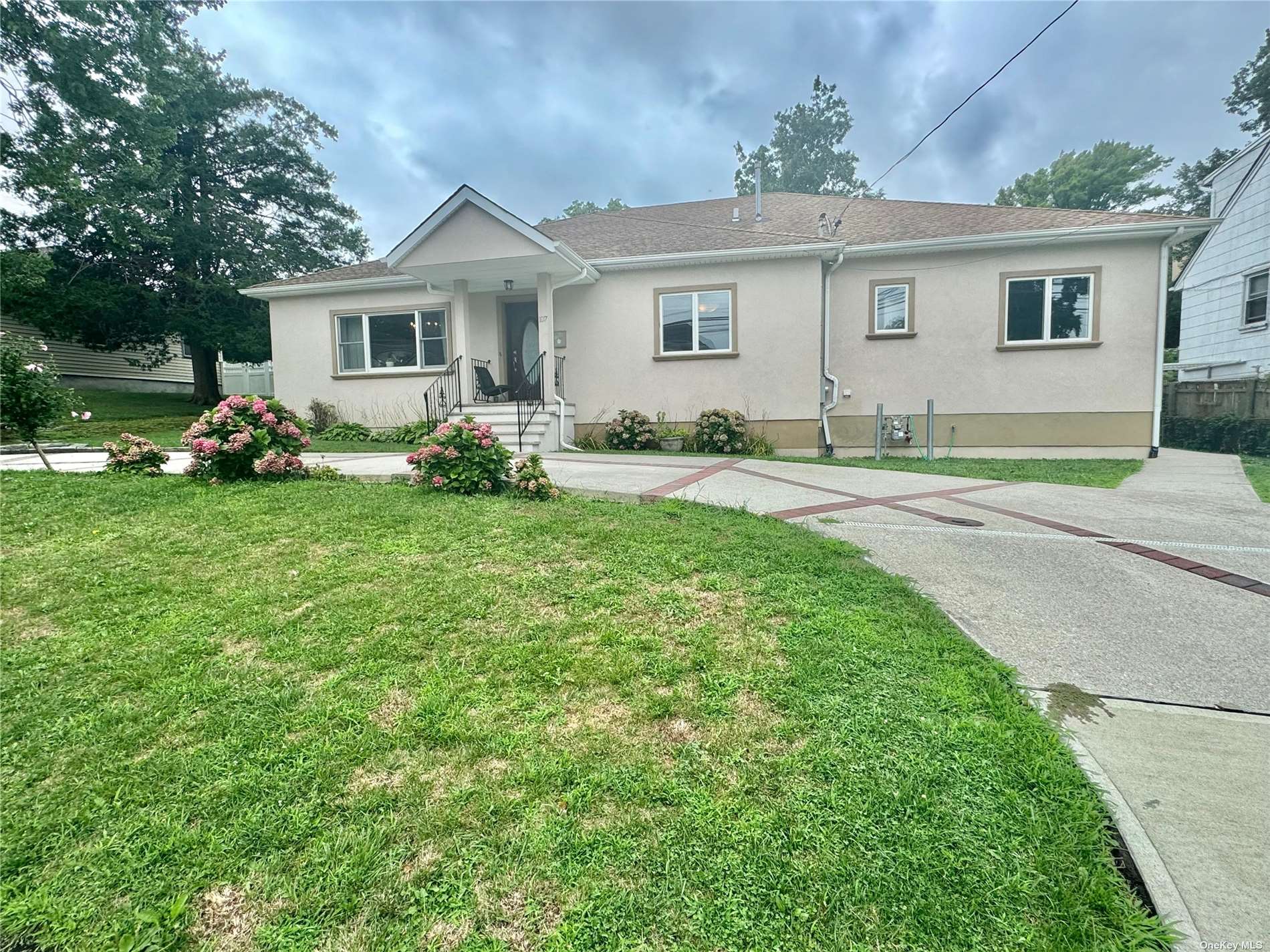 #1 photo, 107 Udall Drive, ناسو Great Neck , NY 11020