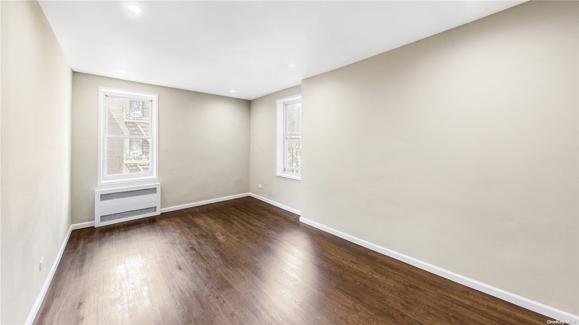 #7 photo, 35-38 75th Street, クイーンズ区 Jackson Heights , NY 11372