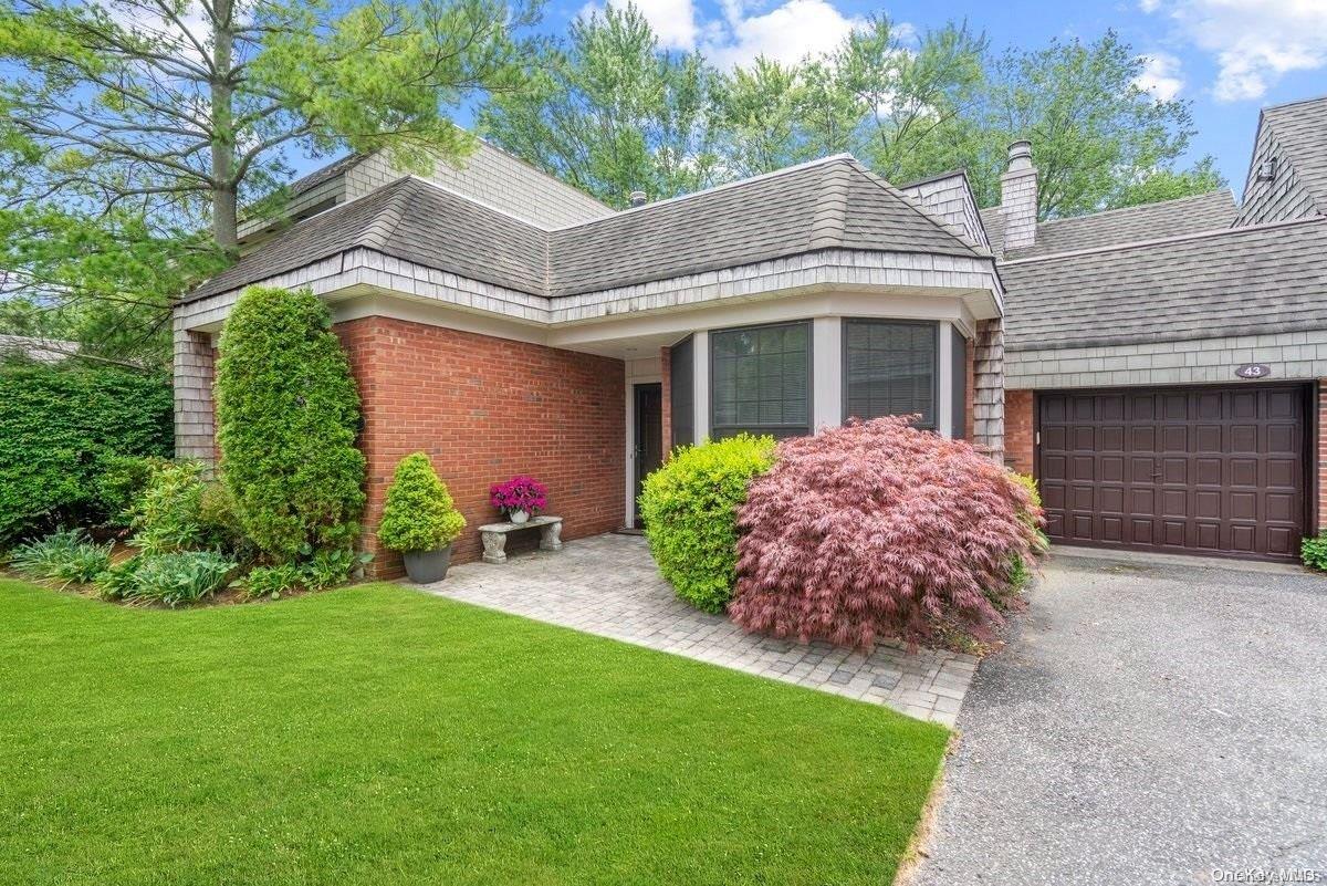 #1 photo, 43 Admirals Drive, Bay Shore , NY 11706