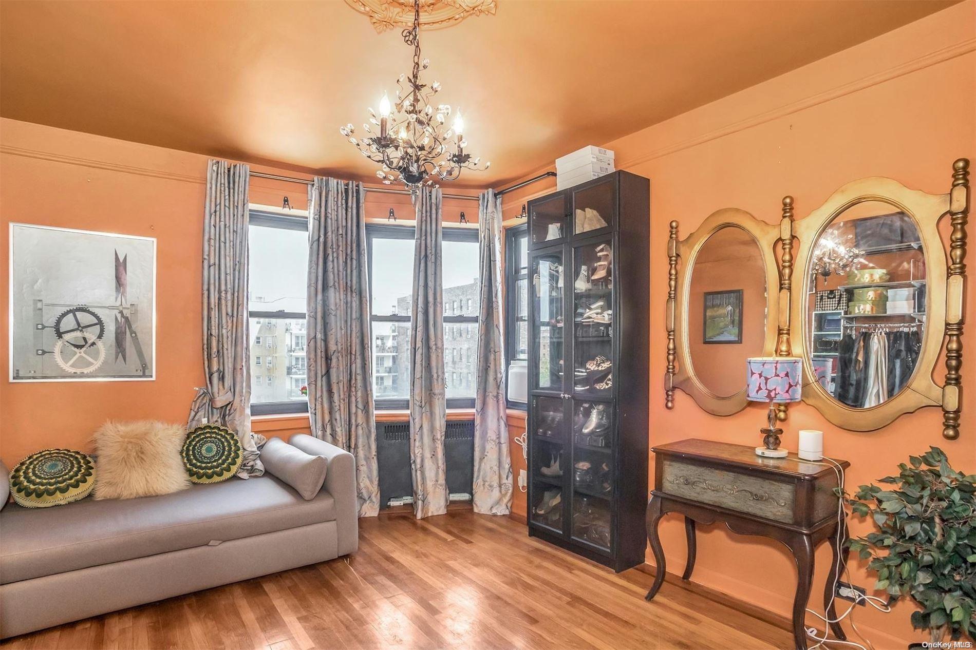 #17 photo, 1855 Grand Concourse, ব্রঙ্কস Bronx , NY 10453