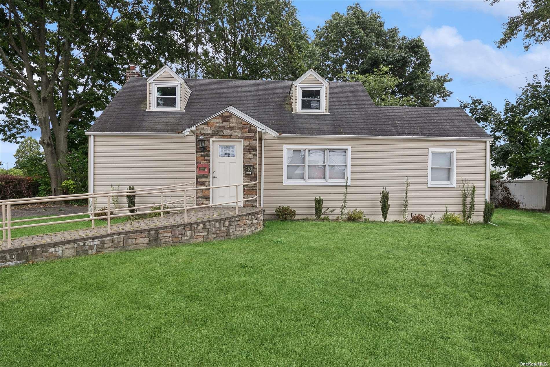 #1 photo, 453 S Oyster Bay Road, Нассау ‖ Plainview , NY 11803