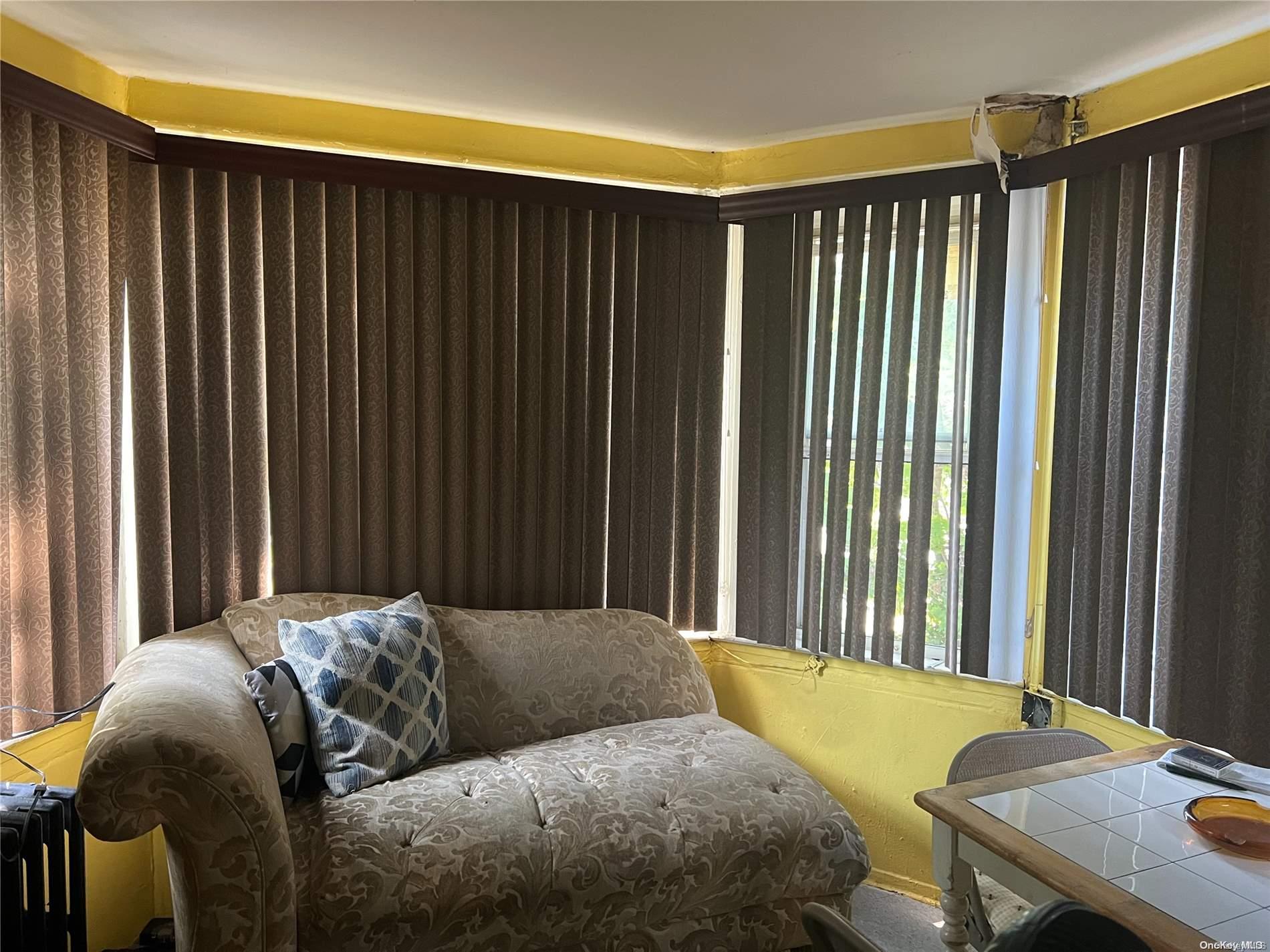 #2 photo, 233-01 Mentone Avenue, クイーンズ区 Laurelton , NY 11413