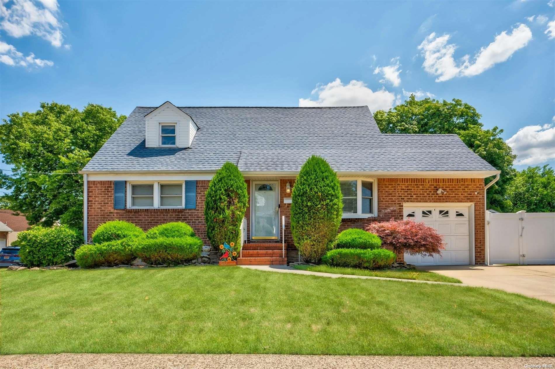 #1 photo, 132 Lincoln Road, 长岛 Franklin Square , NY 11010