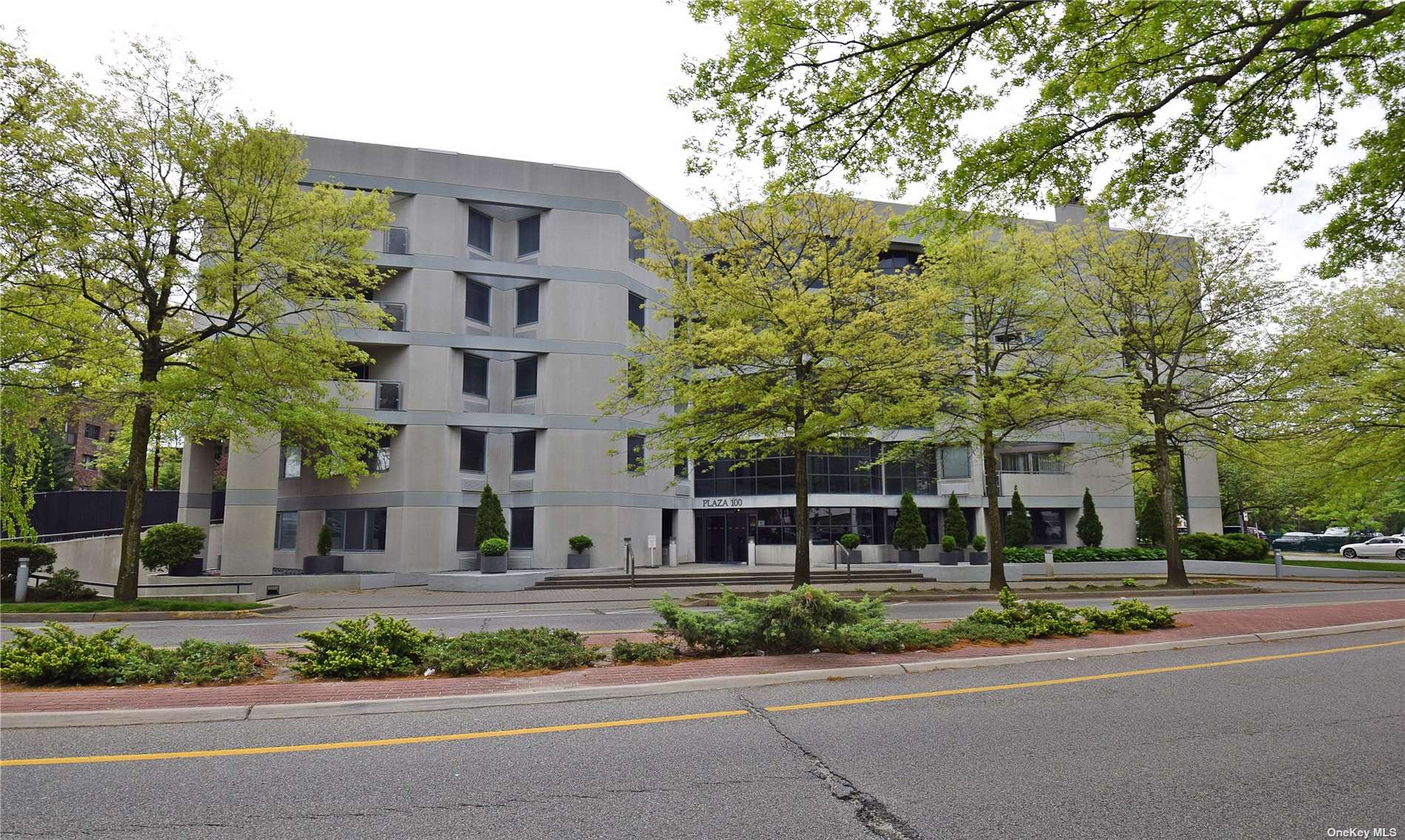 #1 photo, 100 Great Neck Road, ナッソー郡 Great Neck , NY 11021