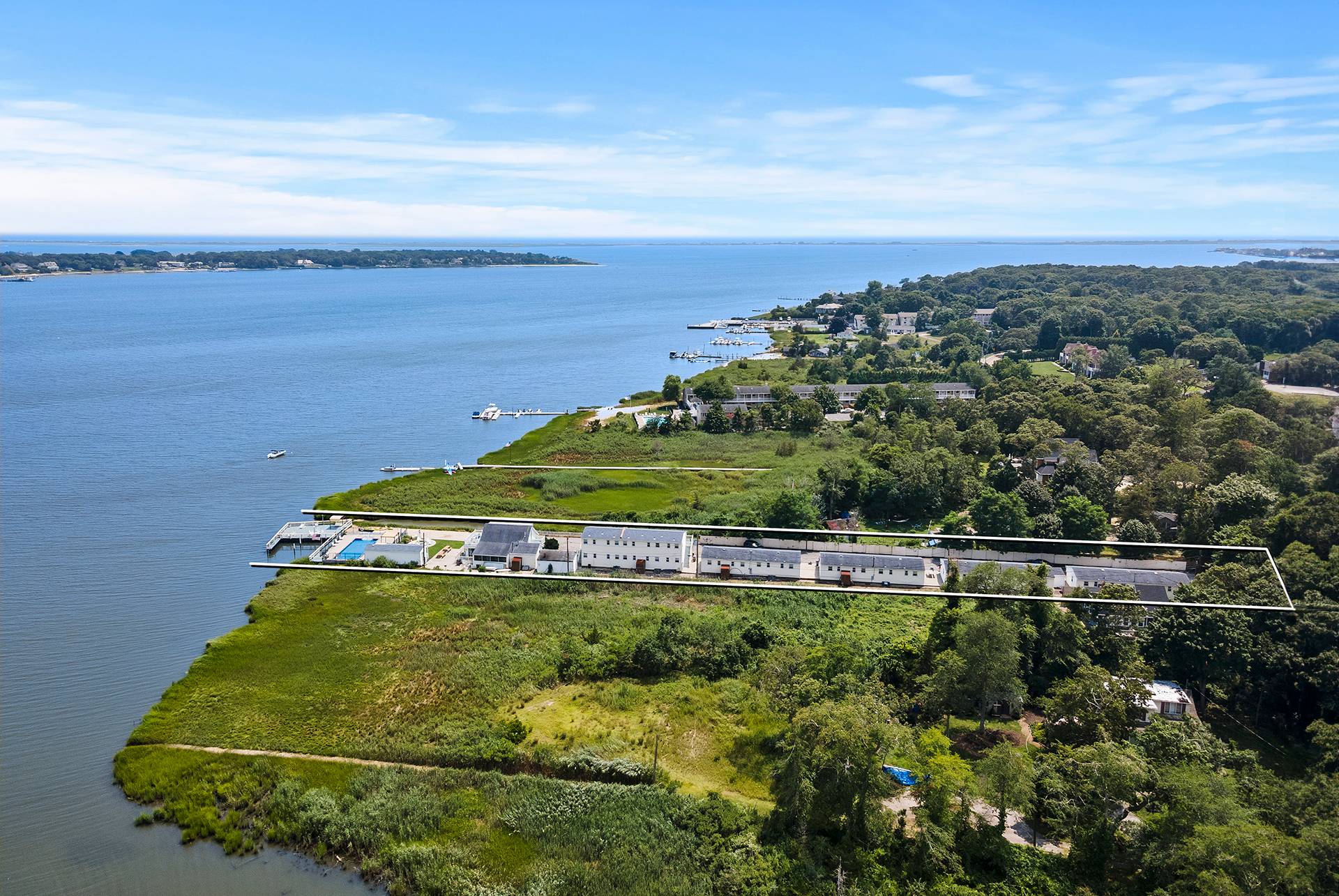 #32 photo, 53 West Tiana Road, サフォーク郡 Hampton Bays , NY 11946