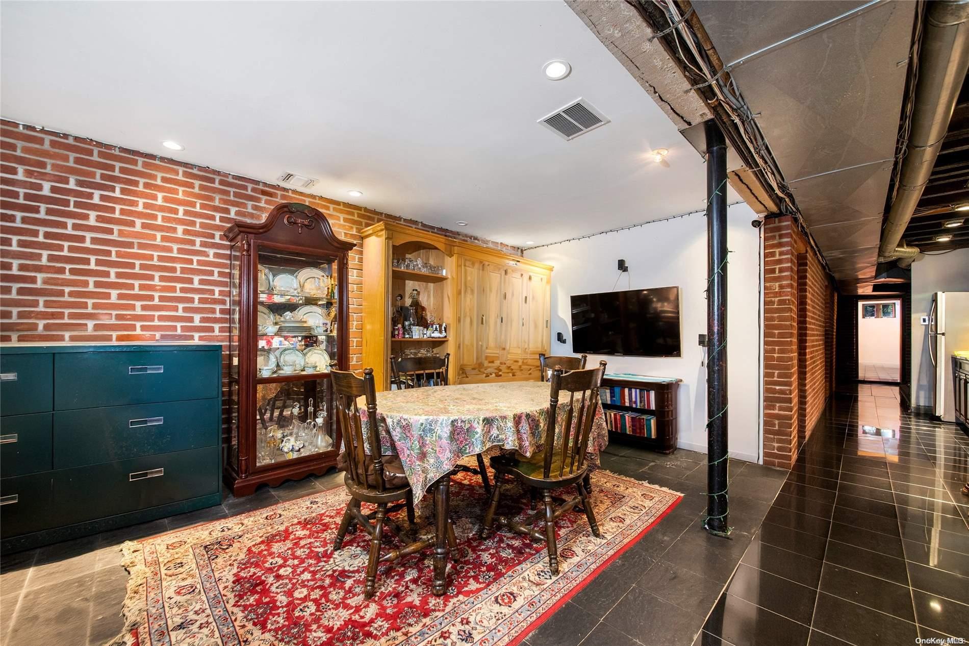 #8 photo, 772 42nd Street, 布鲁克林 Brooklyn , NY 11232