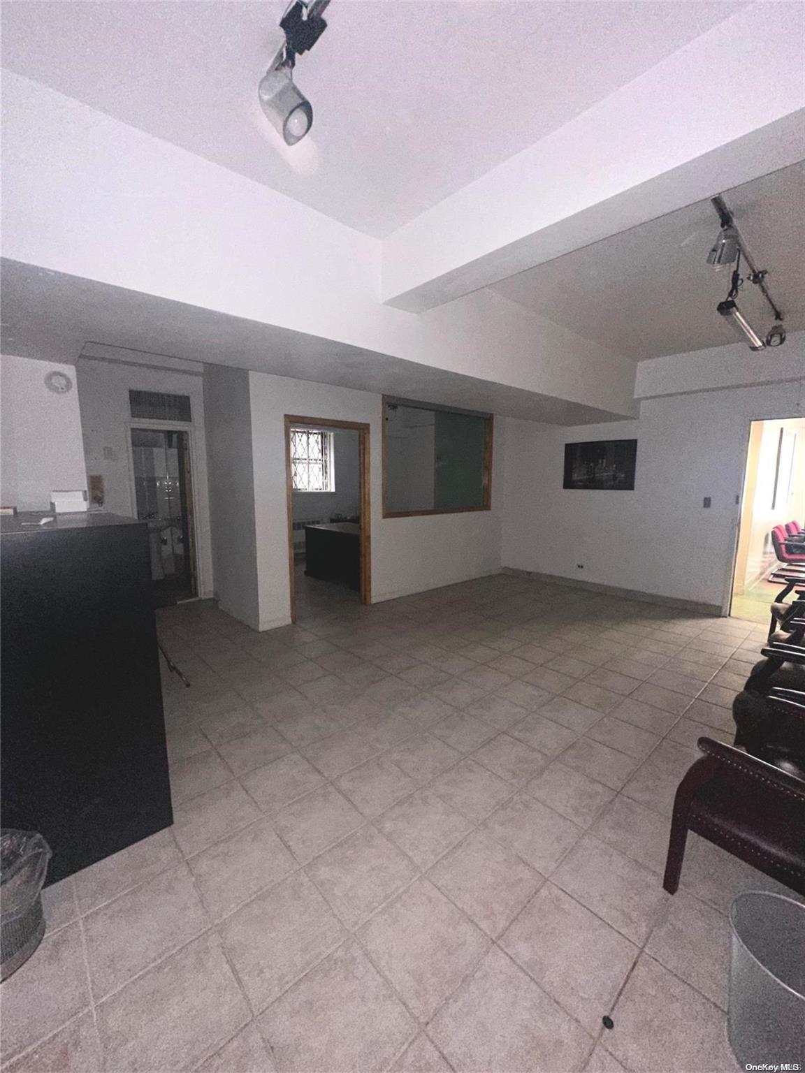 #4 photo, 141-05 Northern Blvd, 法拉盛 Flushing , NY 11354