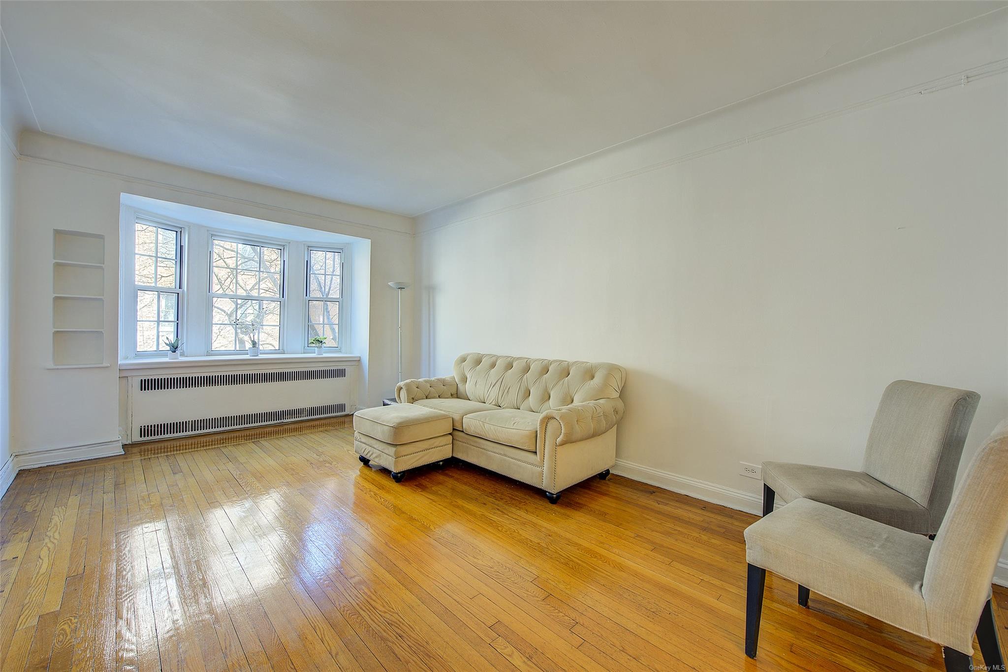 #10 photo, 77-12 35 Avenue, クイーンズ区 Jackson Heights , NY 11372