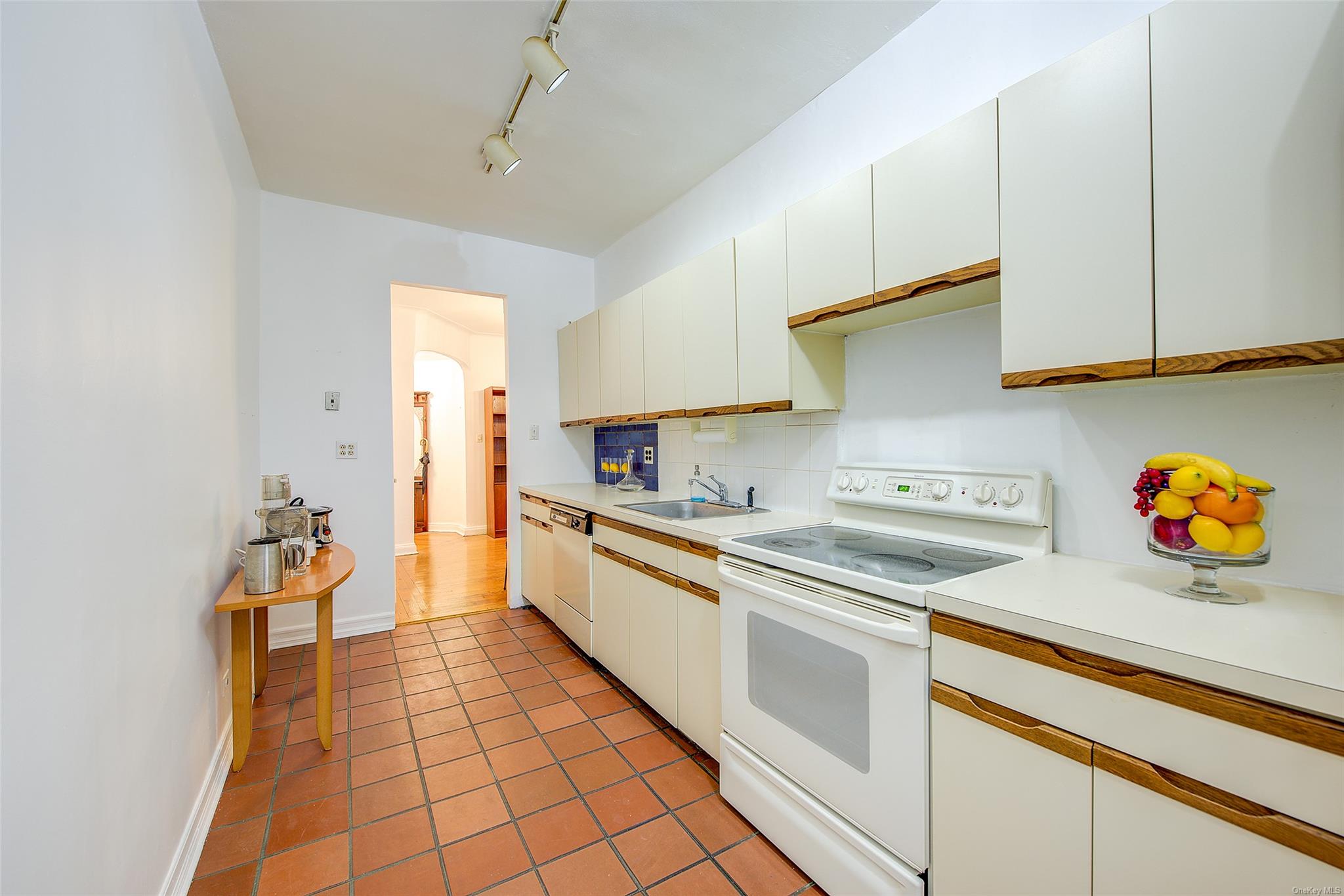 #6 photo, 77-12 35 Avenue, クイーンズ区 Jackson Heights , NY 11372