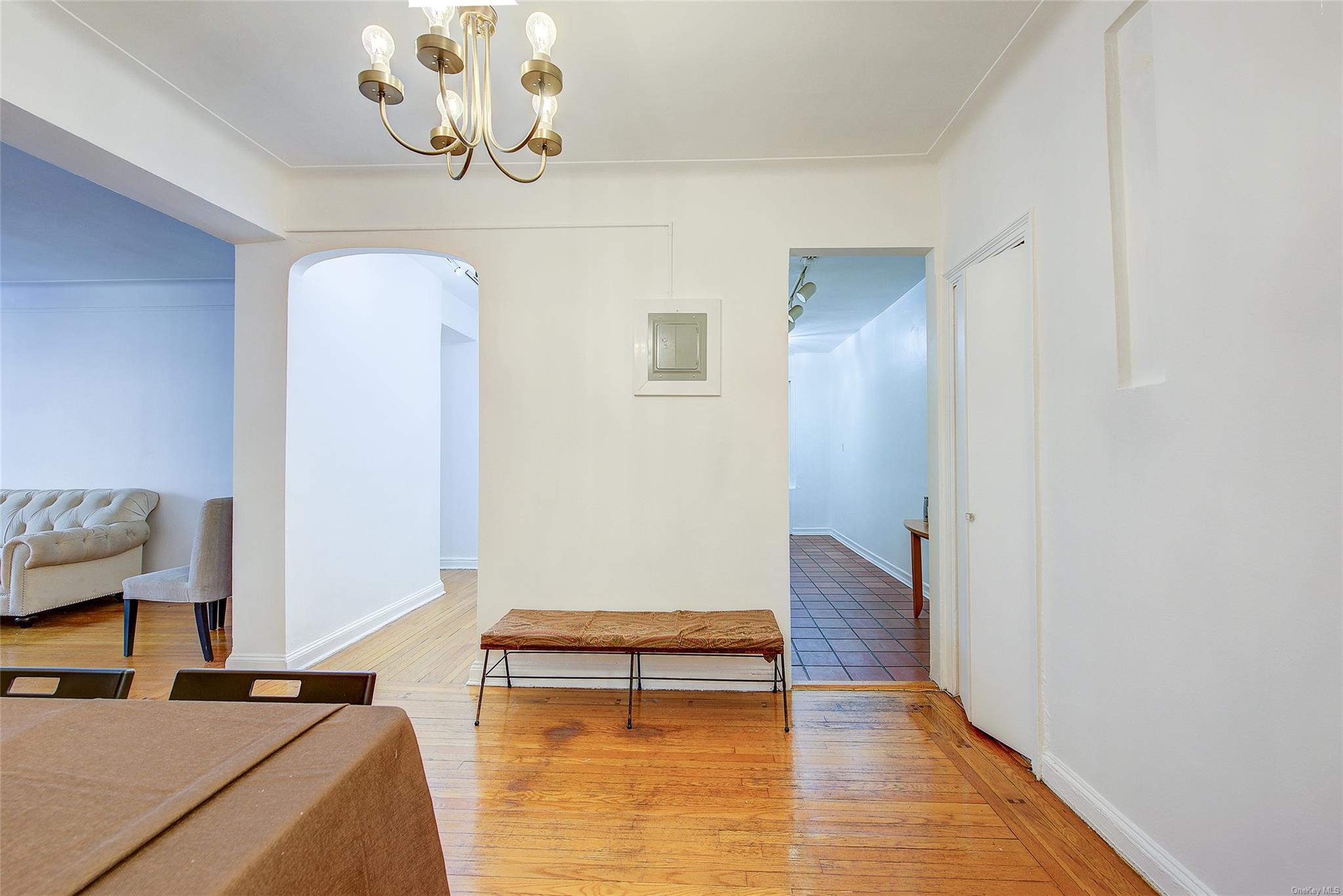 #8 photo, 77-12 35 Avenue, クイーンズ区 Jackson Heights , NY 11372