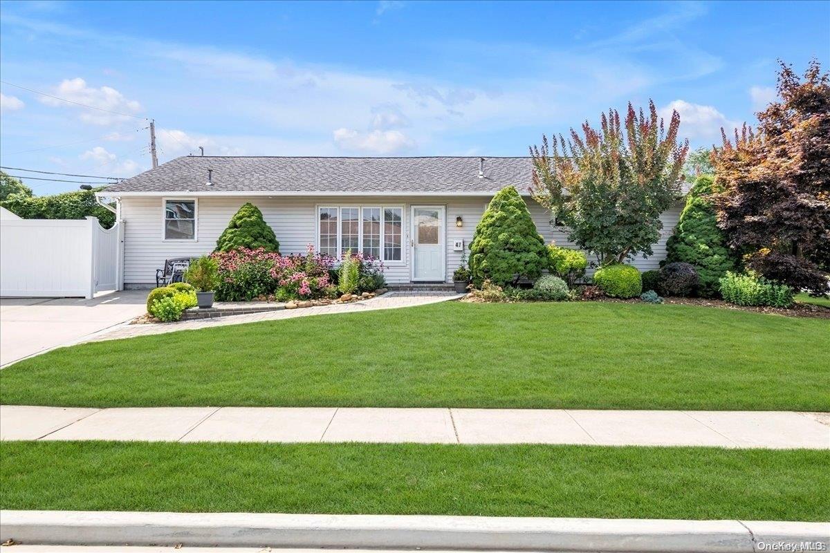 #1 photo, 47 Arbor Road, Syosset , NY 11791