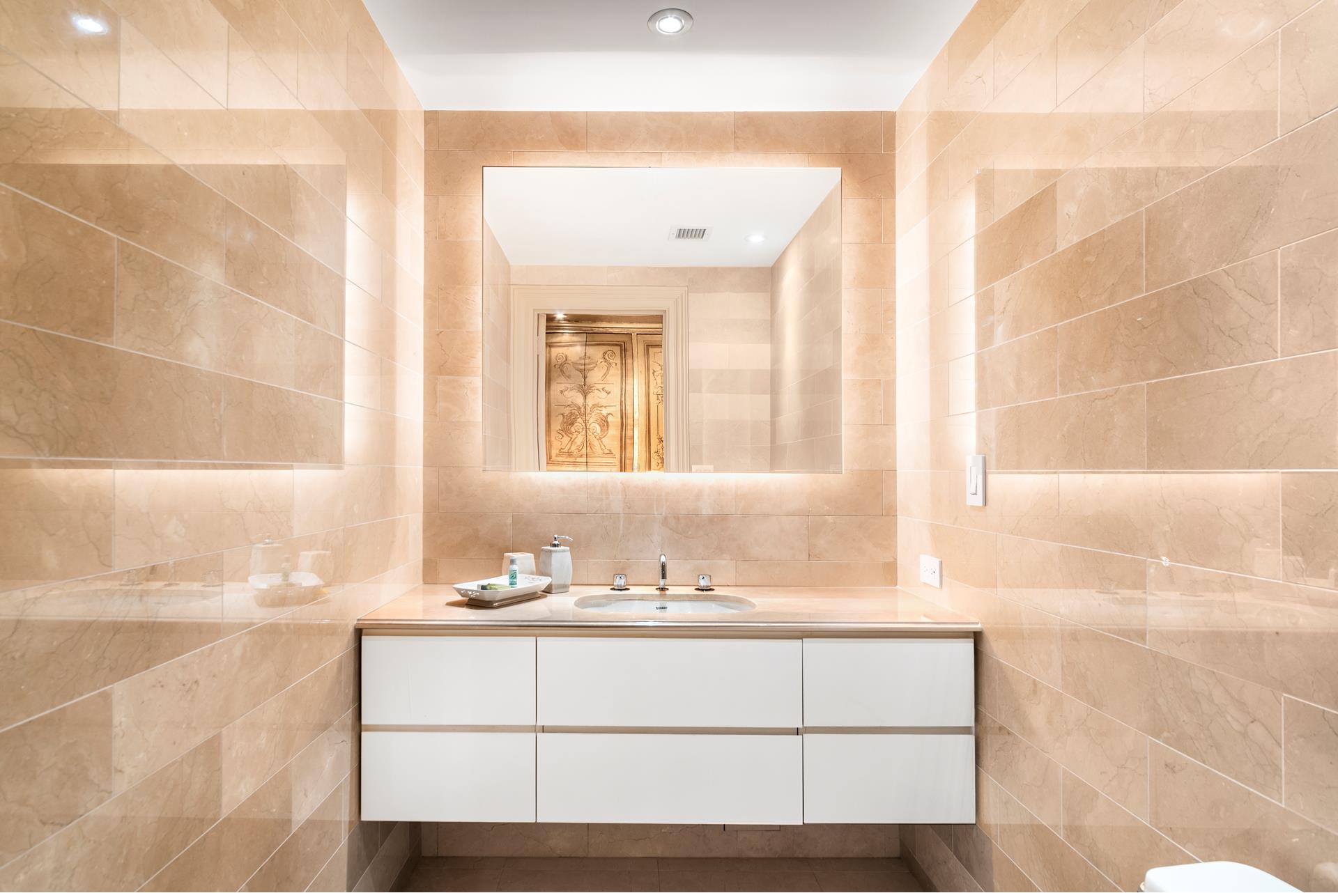 #12 photo, 160 CENTRAL Park S, マンハッタン Central Park South , NY 10019