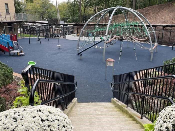 #11 photo, 2 FORDHAM HILL Oval, برونكس Bronx , NY 10468