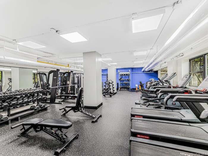 #13 photo, 2 FORDHAM HILL Oval, برونكس Bronx , NY 10468