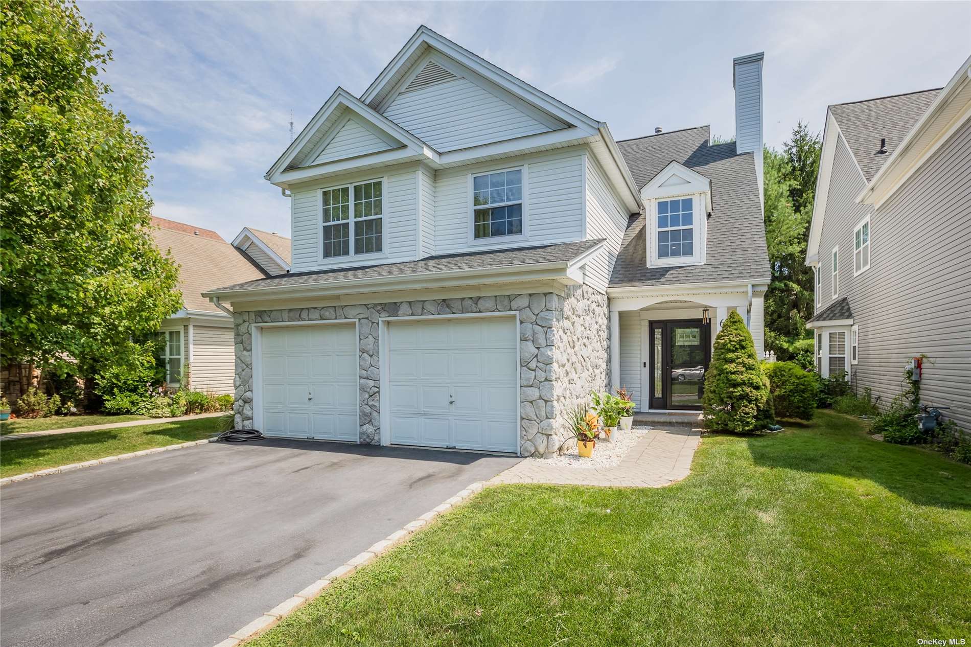 #1 photo, 6 Ethan Circle, سوفولك Middle Island , NY 11953