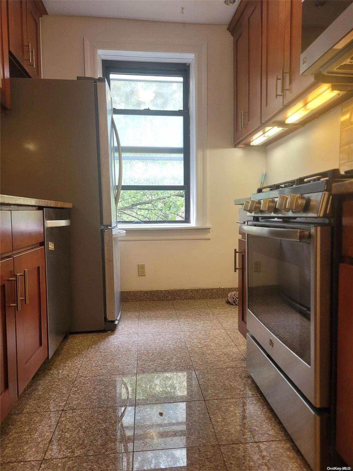 #2 photo, 45-01 43rd Avenue, 皇后区 Sunnyside , NY 11104