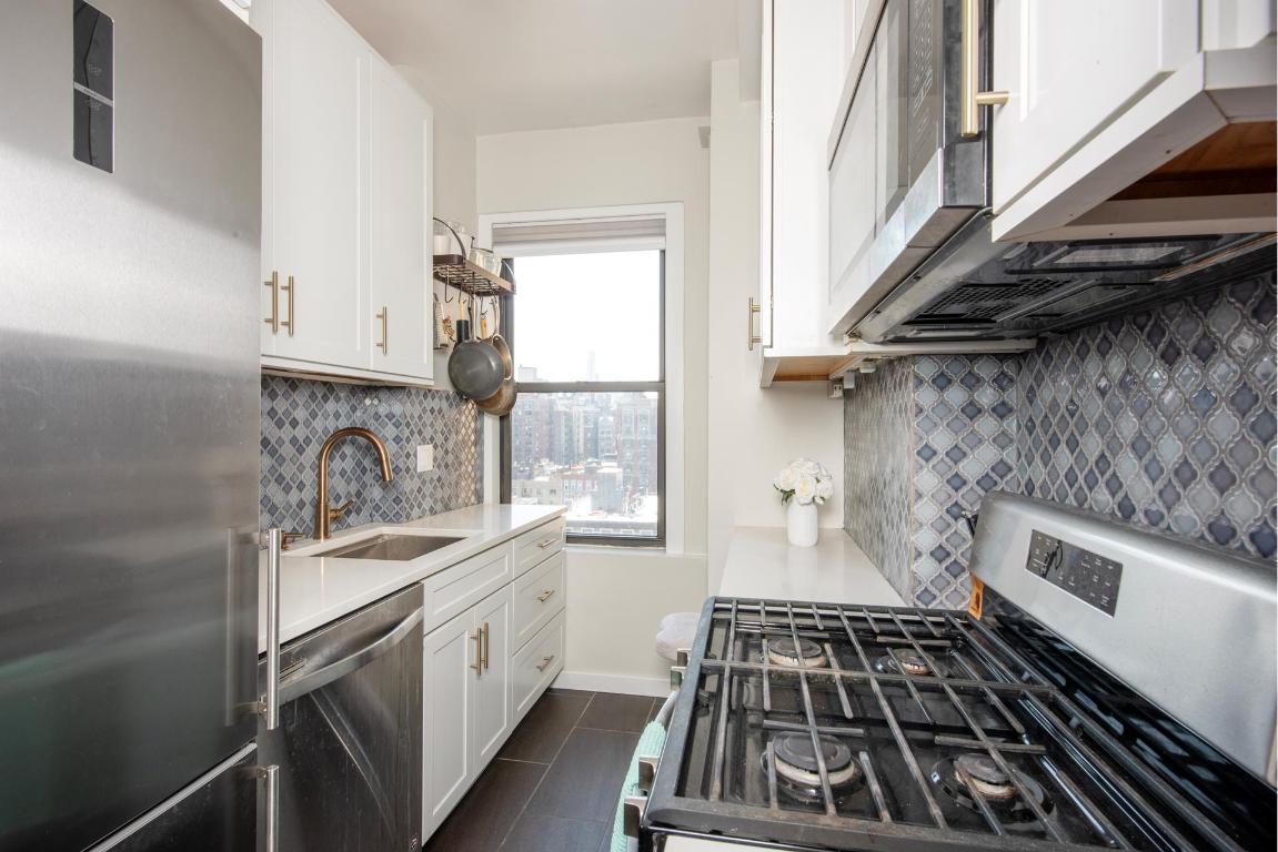#4 photo, 328 W 86TH Street, マンハッタン Upper West Side , NY 10024