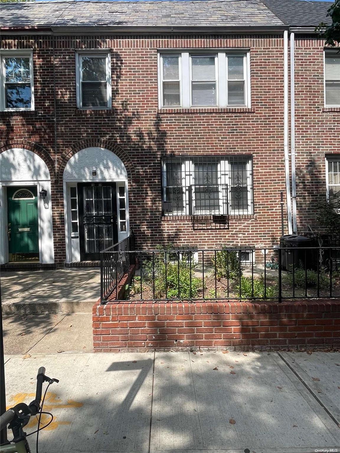 #1 photo, 48-58 45th Street, 뉴욕퀸즈 Sunnyside , NY 11104