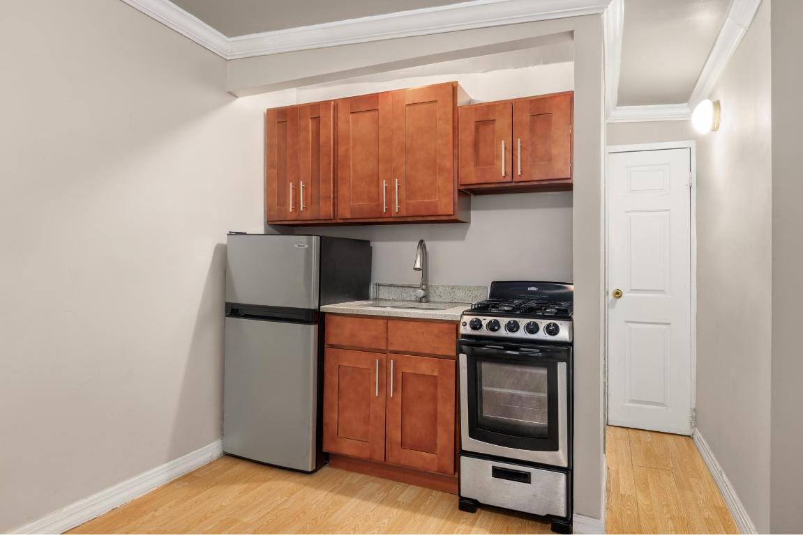 #5 photo, 222 1ST Avenue, マンハッタン East Village , NY 10009