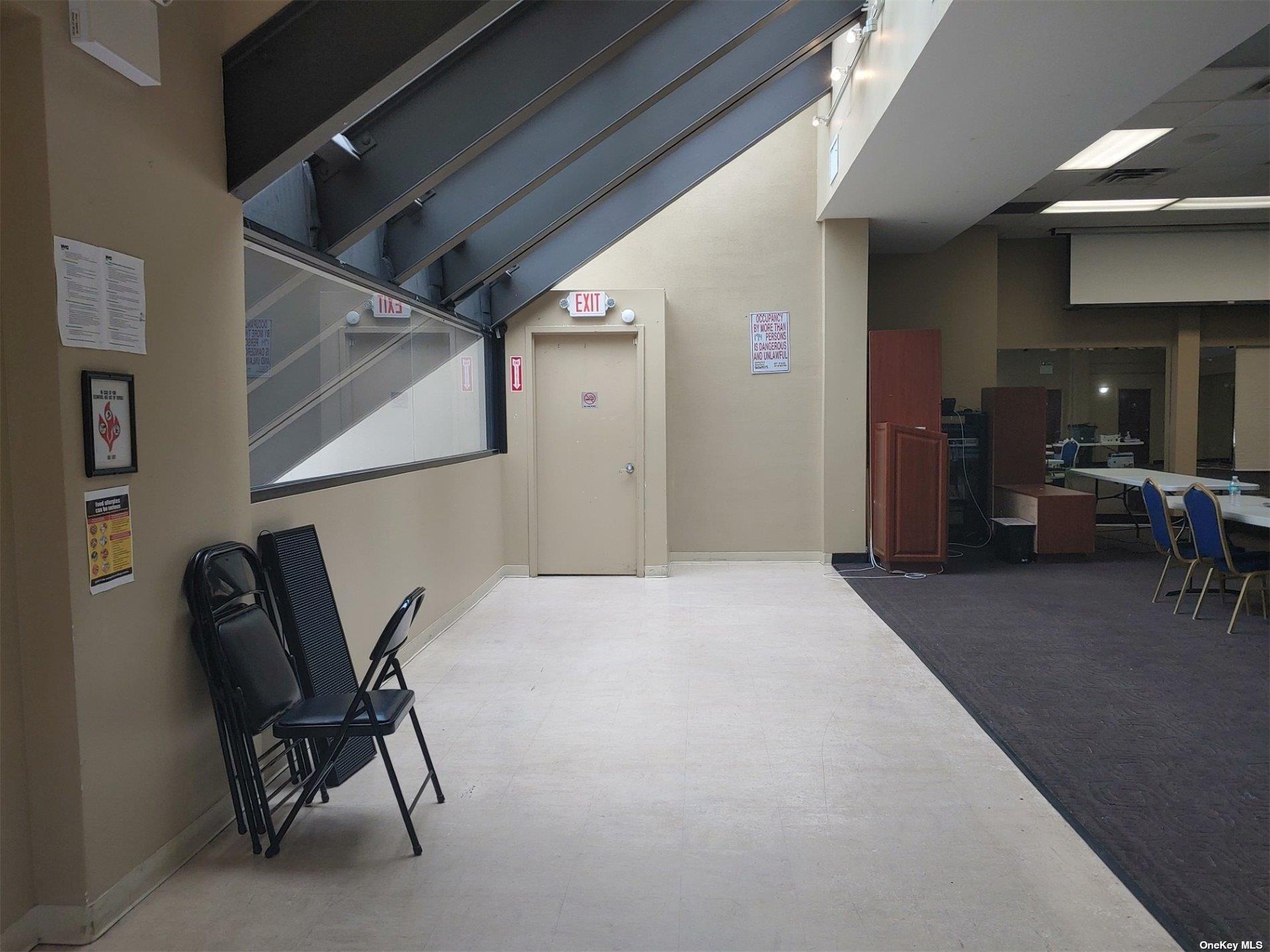 #10 photo, 257-10 Union  Turnpike, クイーンズ区 Glen Oaks , NY 11004