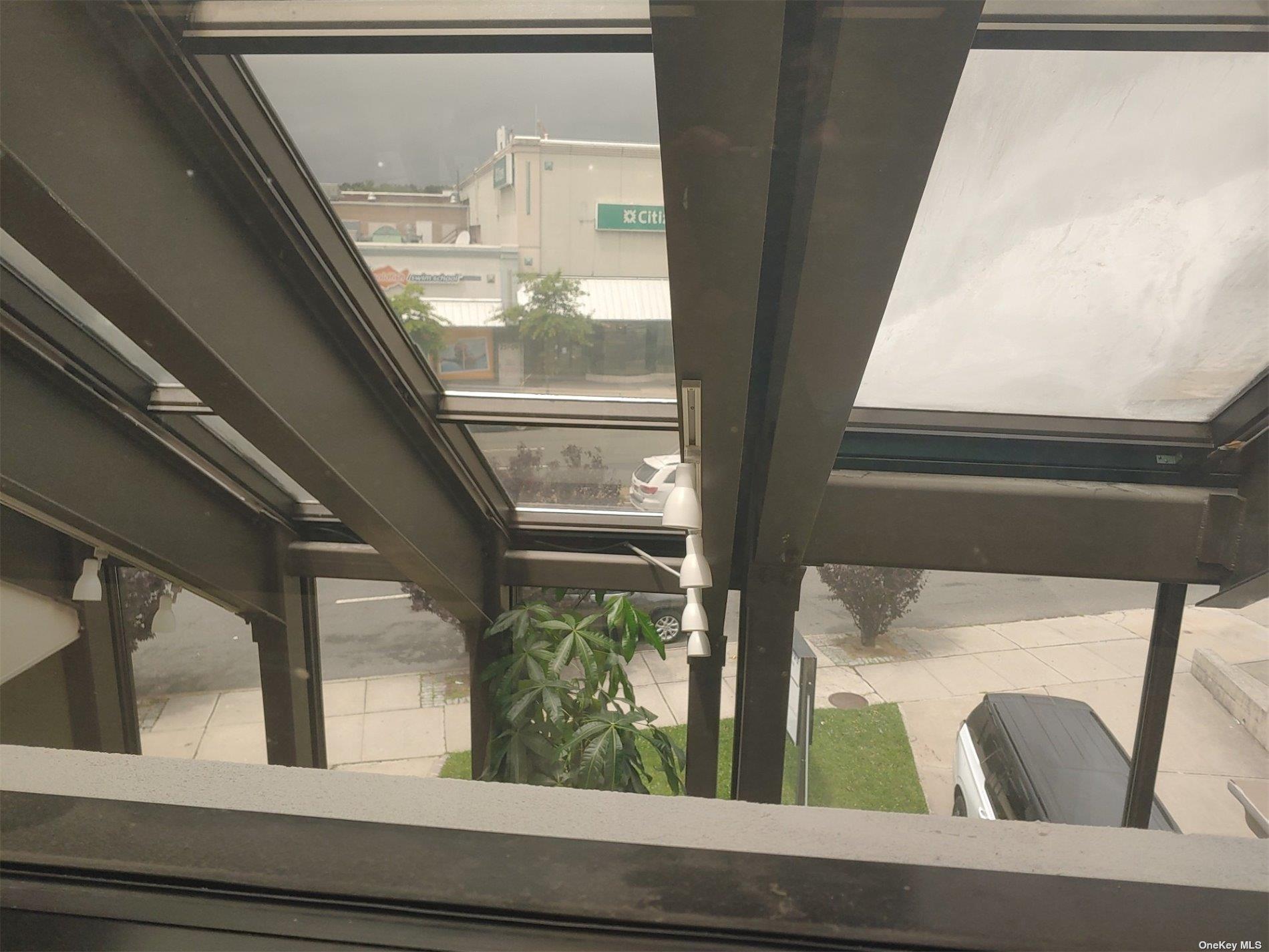 #4 photo, 257-10 Union  Turnpike, クイーンズ区 Glen Oaks , NY 11004