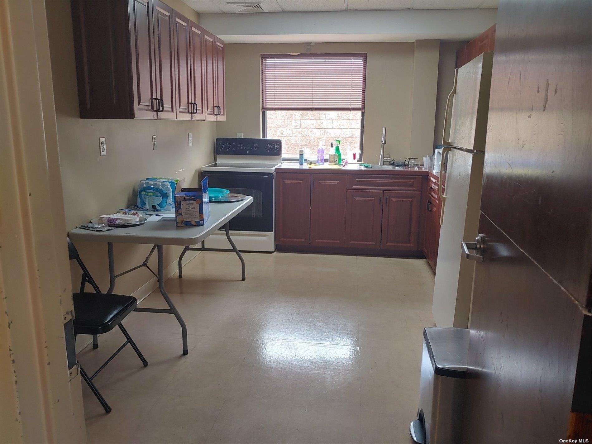 #5 photo, 257-10 Union  Turnpike, クイーンズ区 Glen Oaks , NY 11004