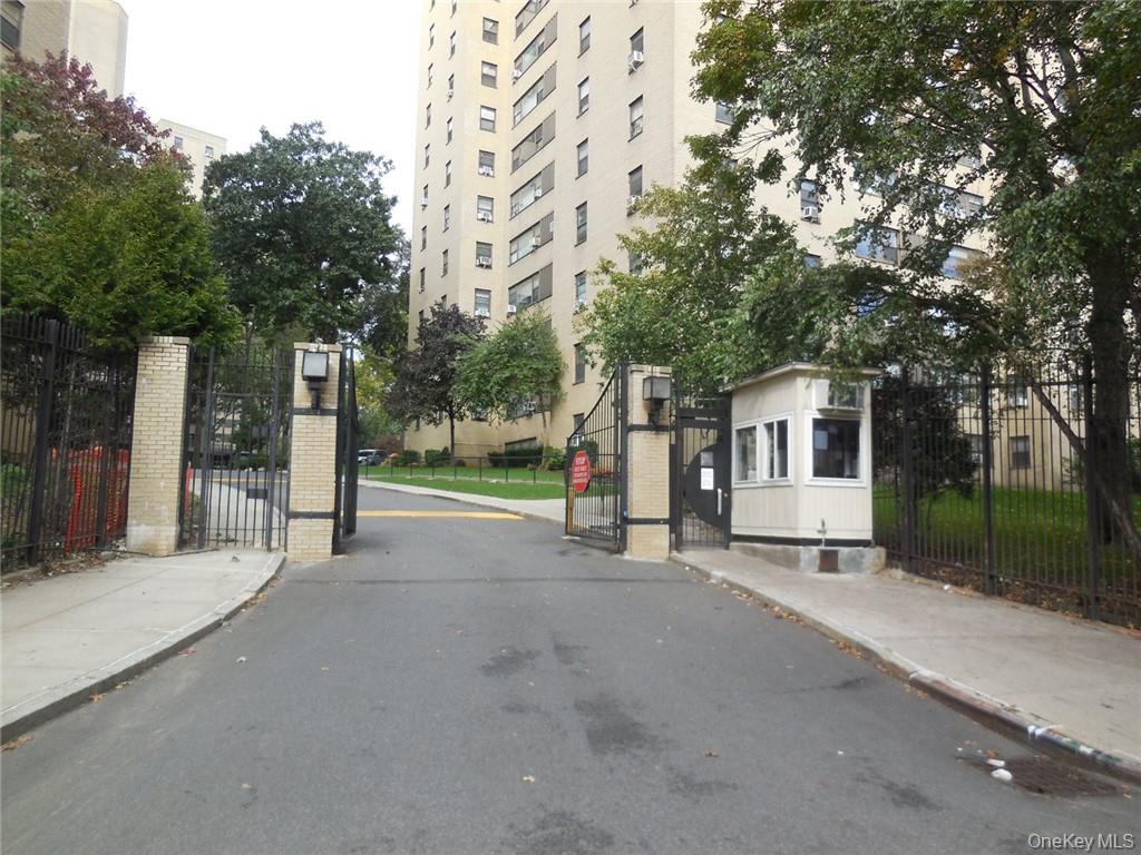 #2 photo, 4 Fordham Hill Oval, Bronx , NY 10468
