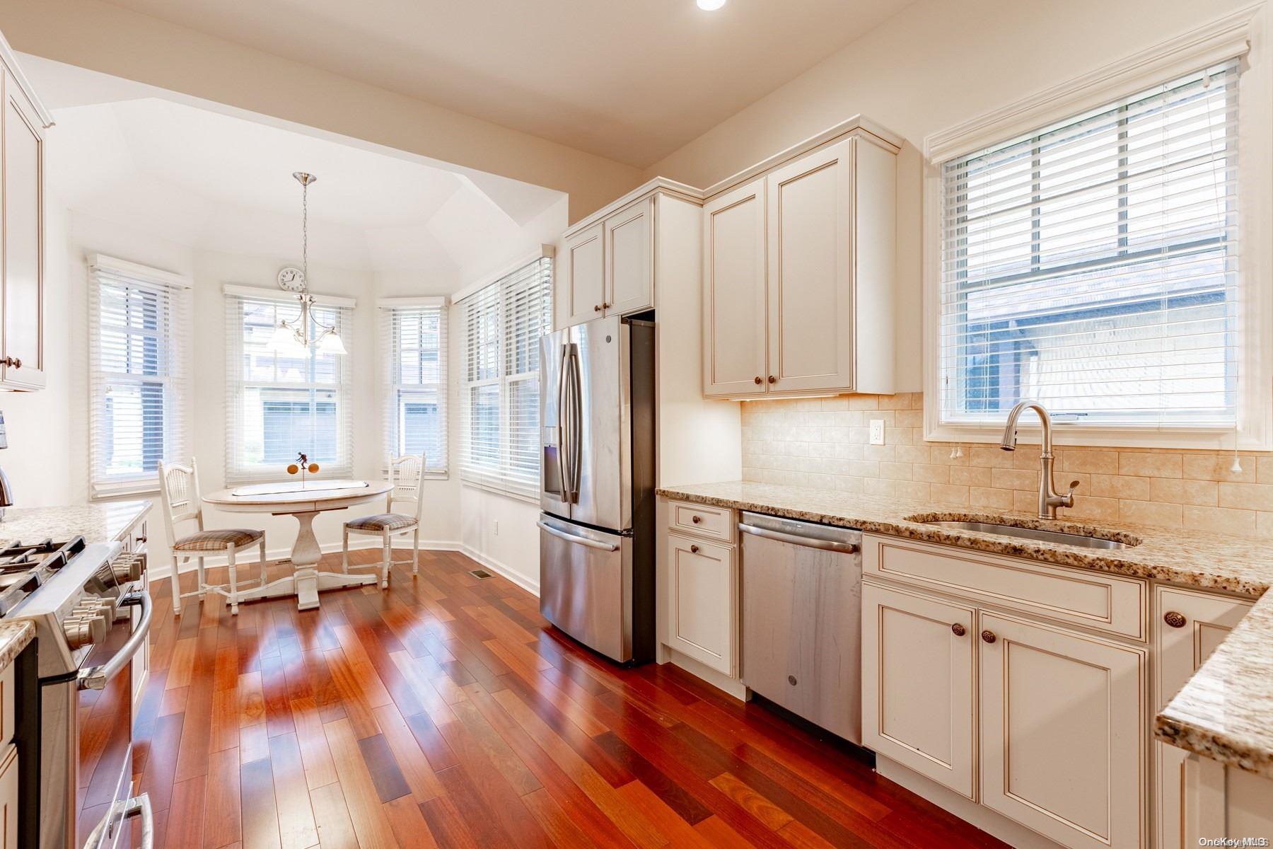 #1 photo, 25 Johnnys Path, Bayport , NY 11705