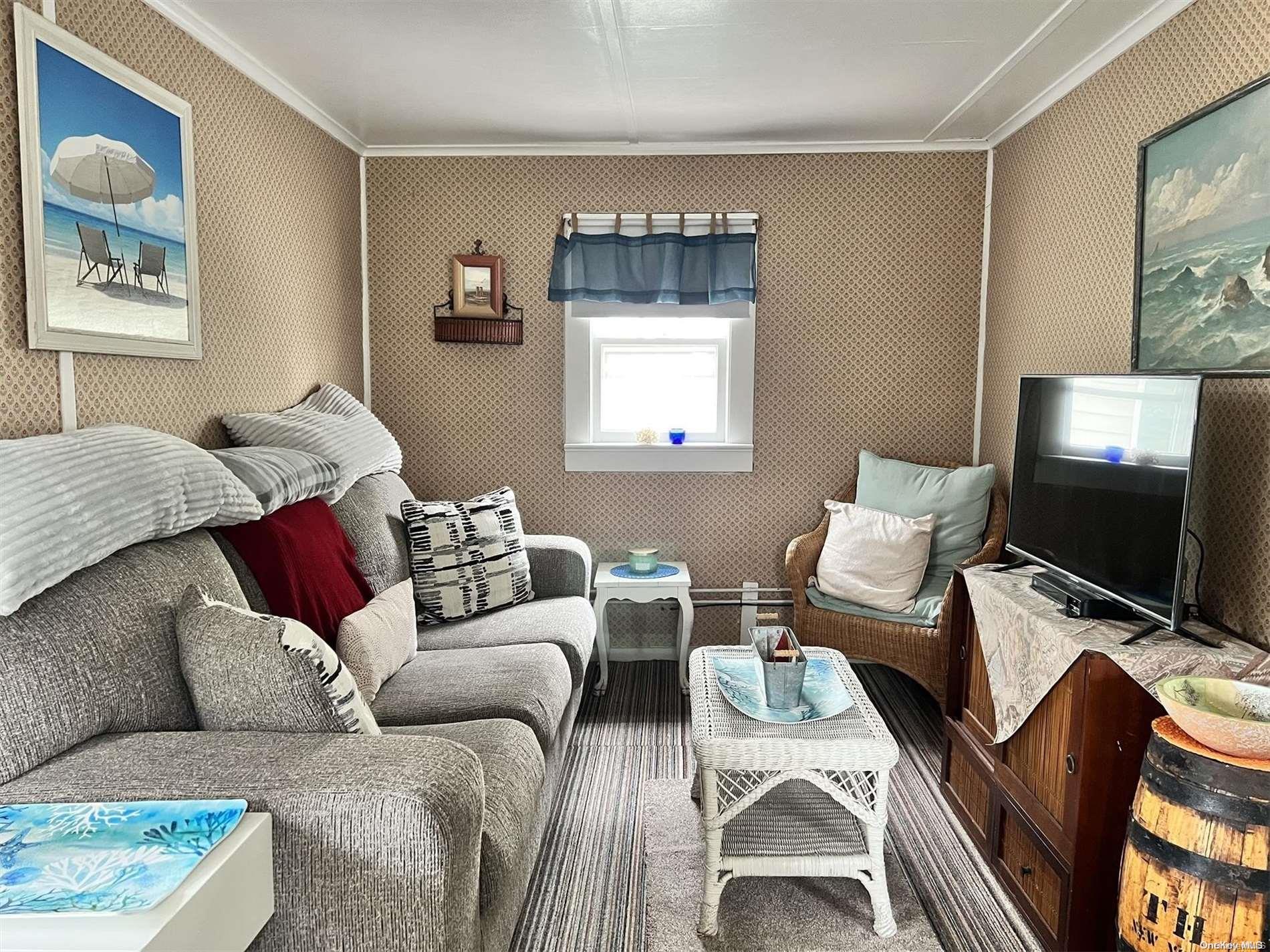 #5 photo, 63 Bungalow Walk, Ocean Beach , NY 11770