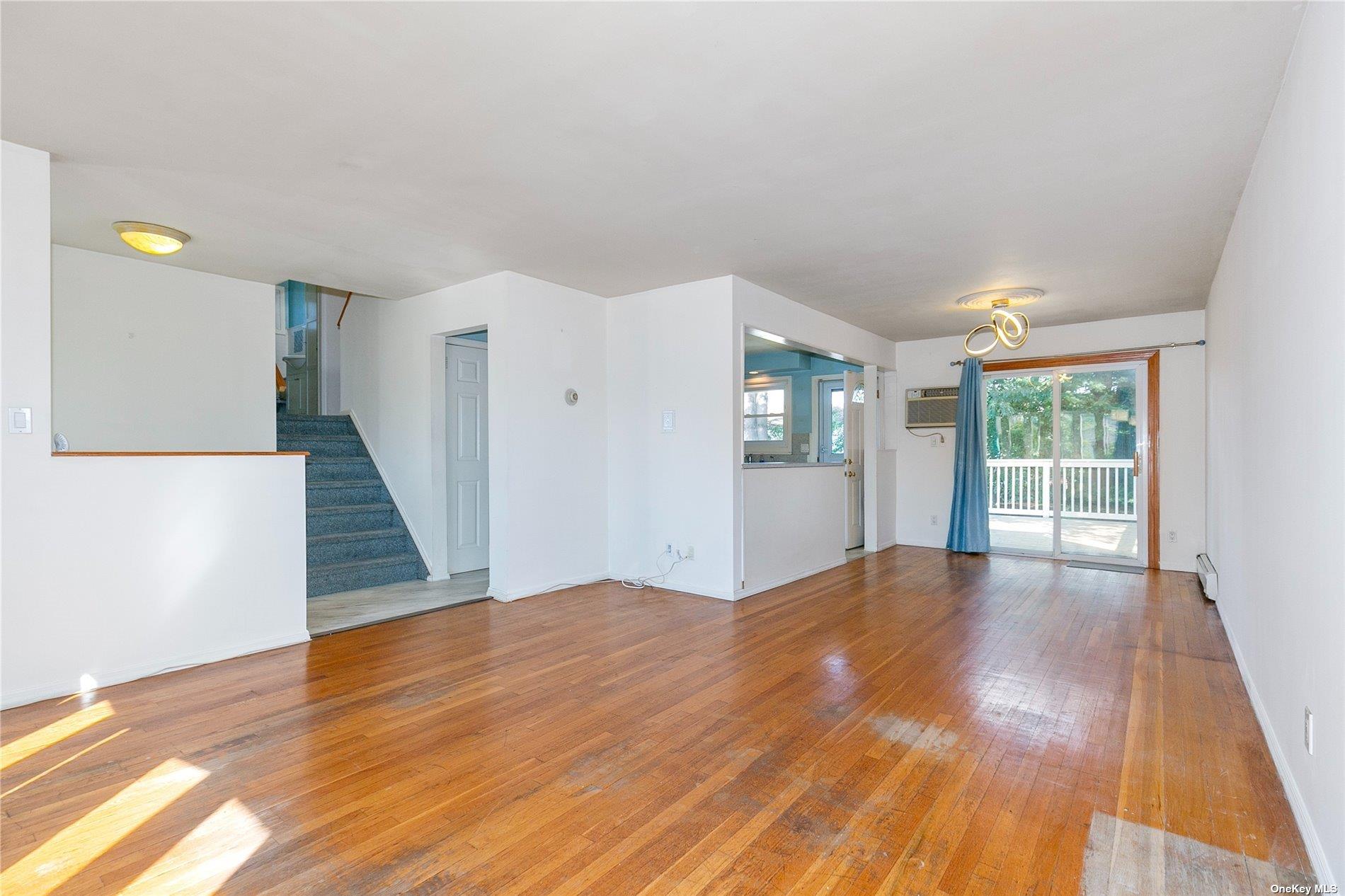 #14 photo, 561 Woodbury Road, Plainview , NY 11803