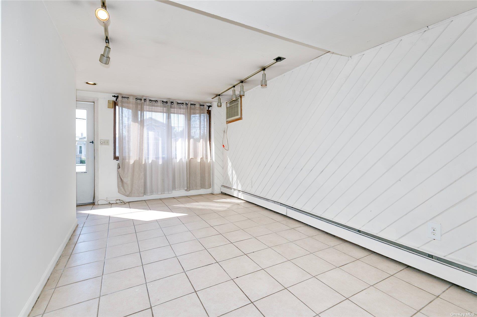 #19 photo, 561 Woodbury Road, Plainview , NY 11803