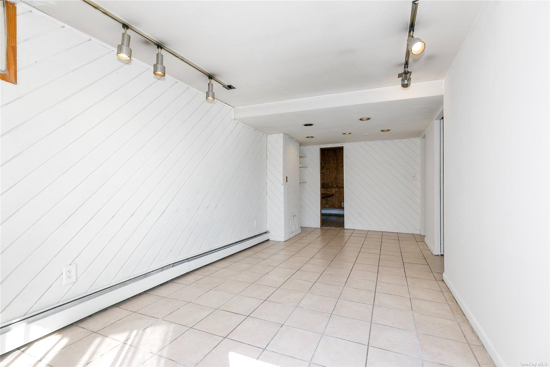 #20 photo, 561 Woodbury Road, Plainview , NY 11803