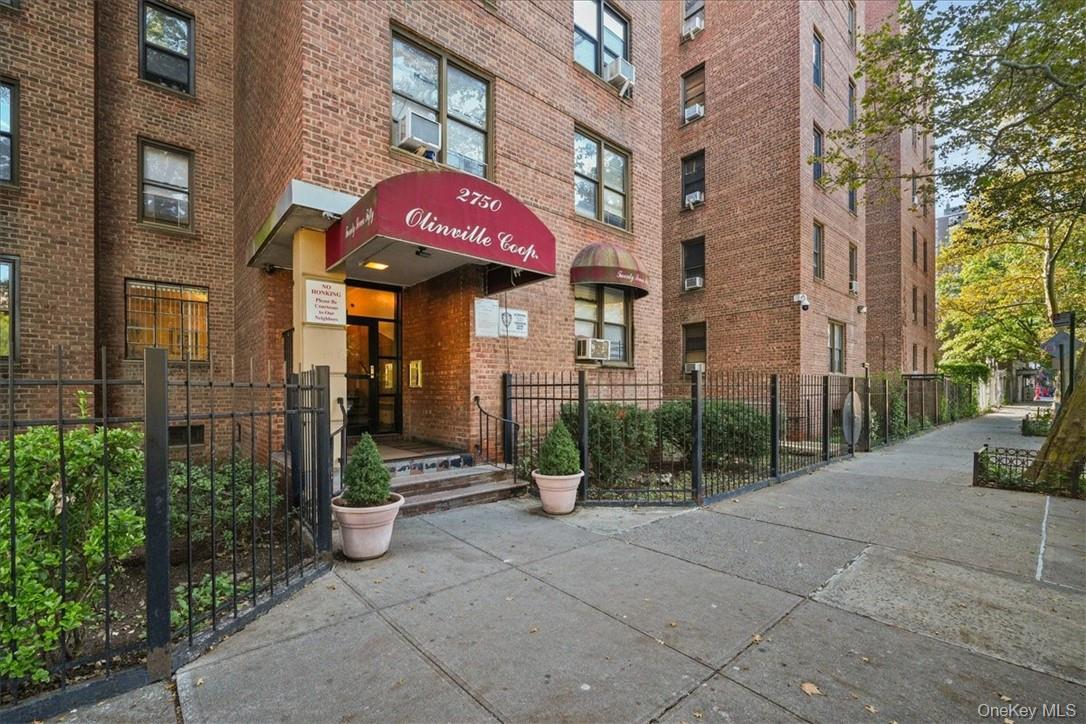 #2 photo, 2750 Olinville Avenue, ブロンクス区 Bronx , NY 10467