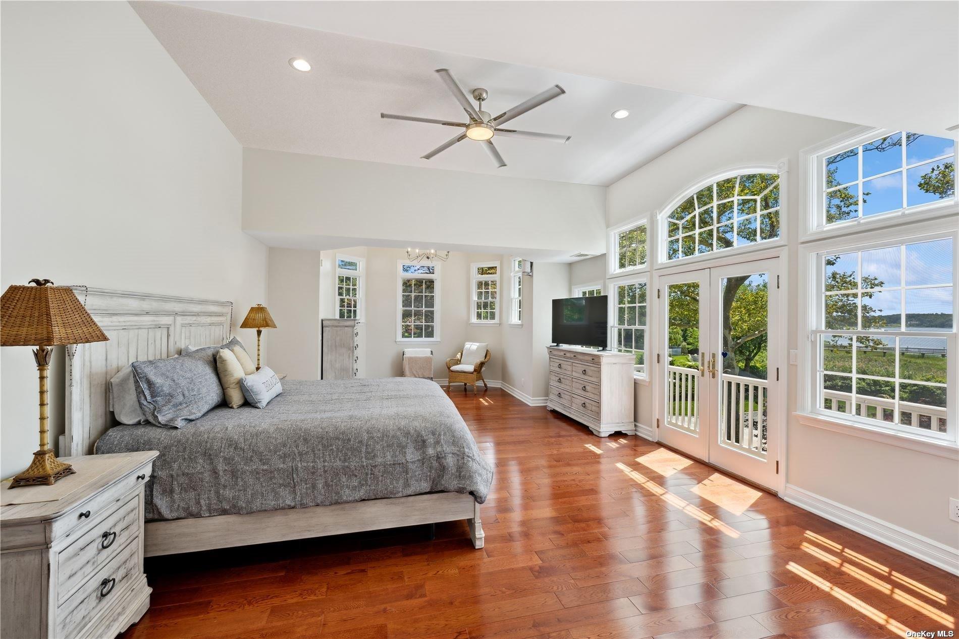 #16 photo, 18 Cedar Lane, サフォーク郡 Setauket , NY 11733