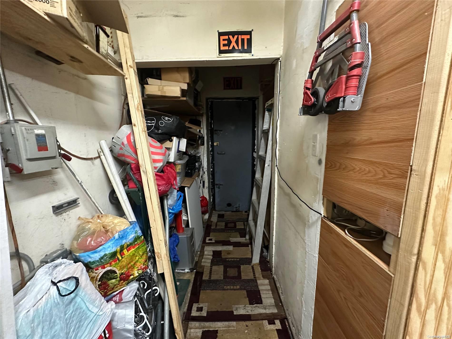 #12 photo, 147-07 Union Turnpike, クイーンズ区 Kew Garden Hills , NY 11367