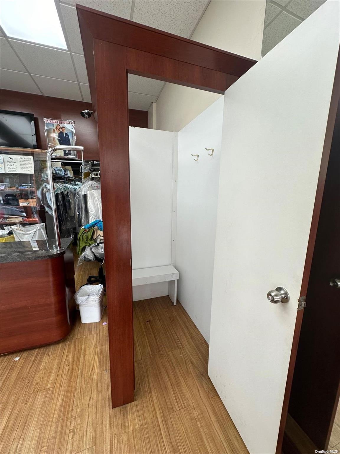 #3 photo, 147-07 Union Turnpike, クイーンズ区 Kew Garden Hills , NY 11367