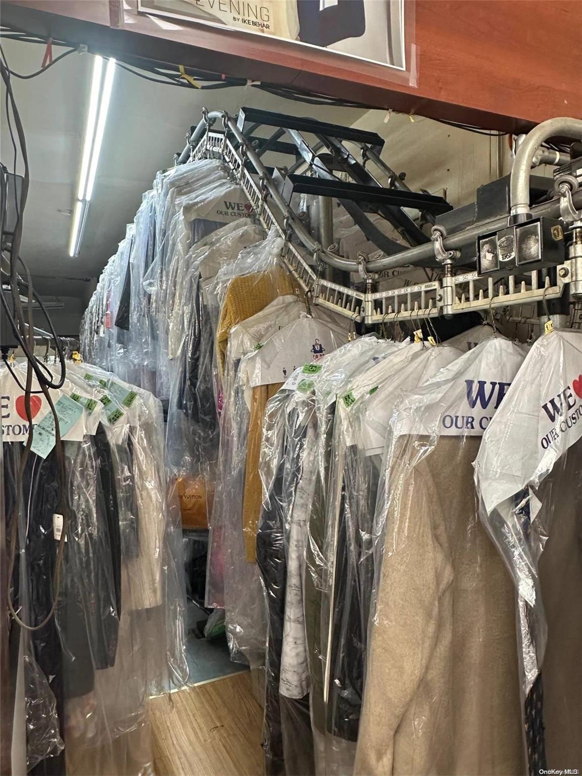 #9 photo, 147-07 Union Turnpike, クイーンズ区 Kew Garden Hills , NY 11367