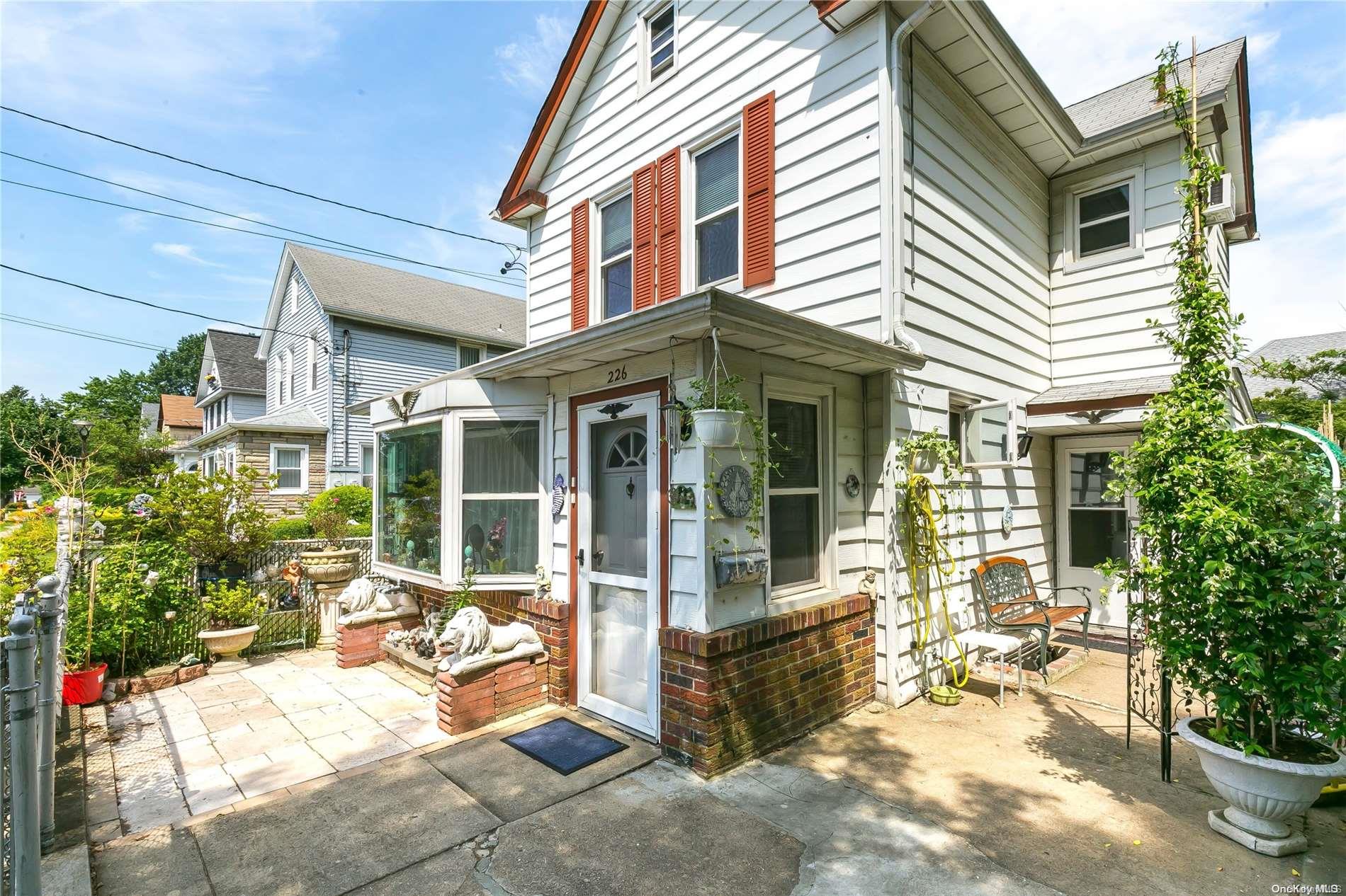 #1 photo, 226 Jefferson Avenue, Mineola , NY 11501