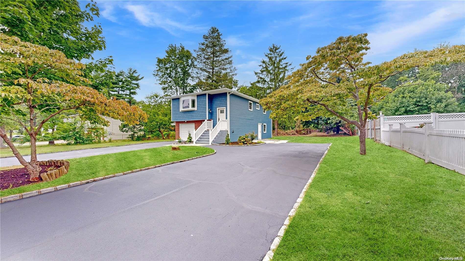 #1 photo, 169 Ocean Avenue, سوفولك Brentwood , NY 11717