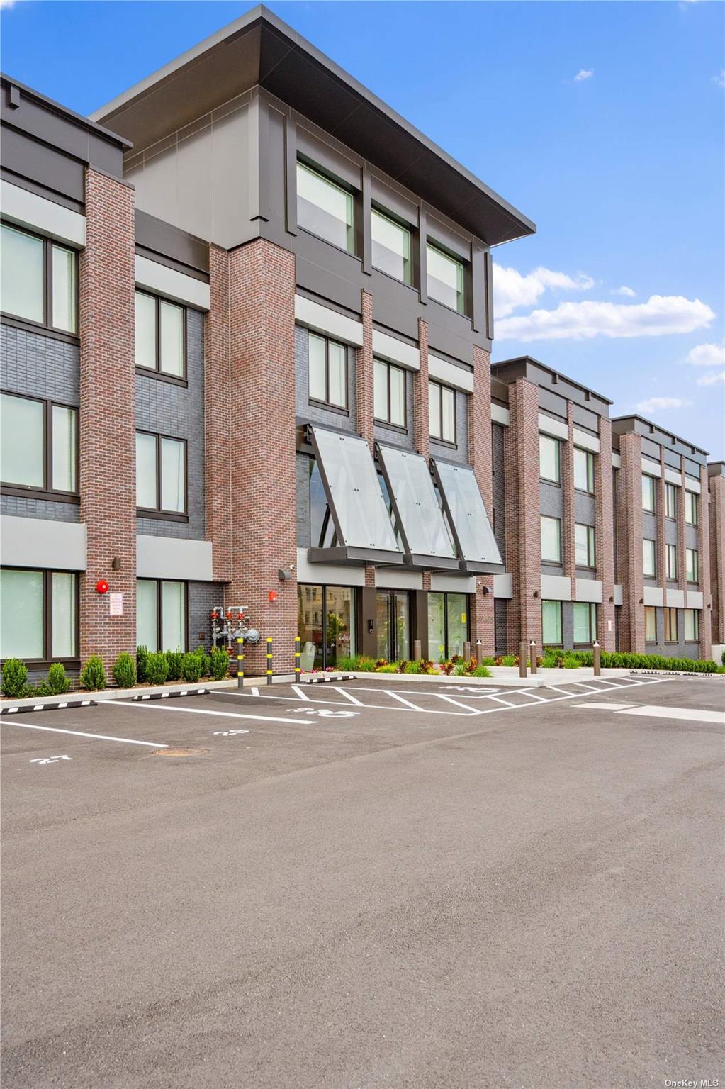 #3 photo, 218 Middle Neck Road, ナッソー郡 Great Neck , NY 11021