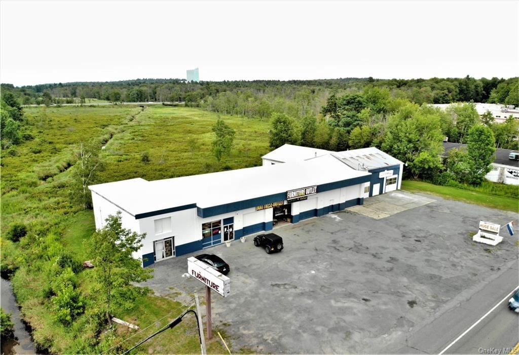 #4 photo, 184-186 E Broadway, Monticello , NY 12701